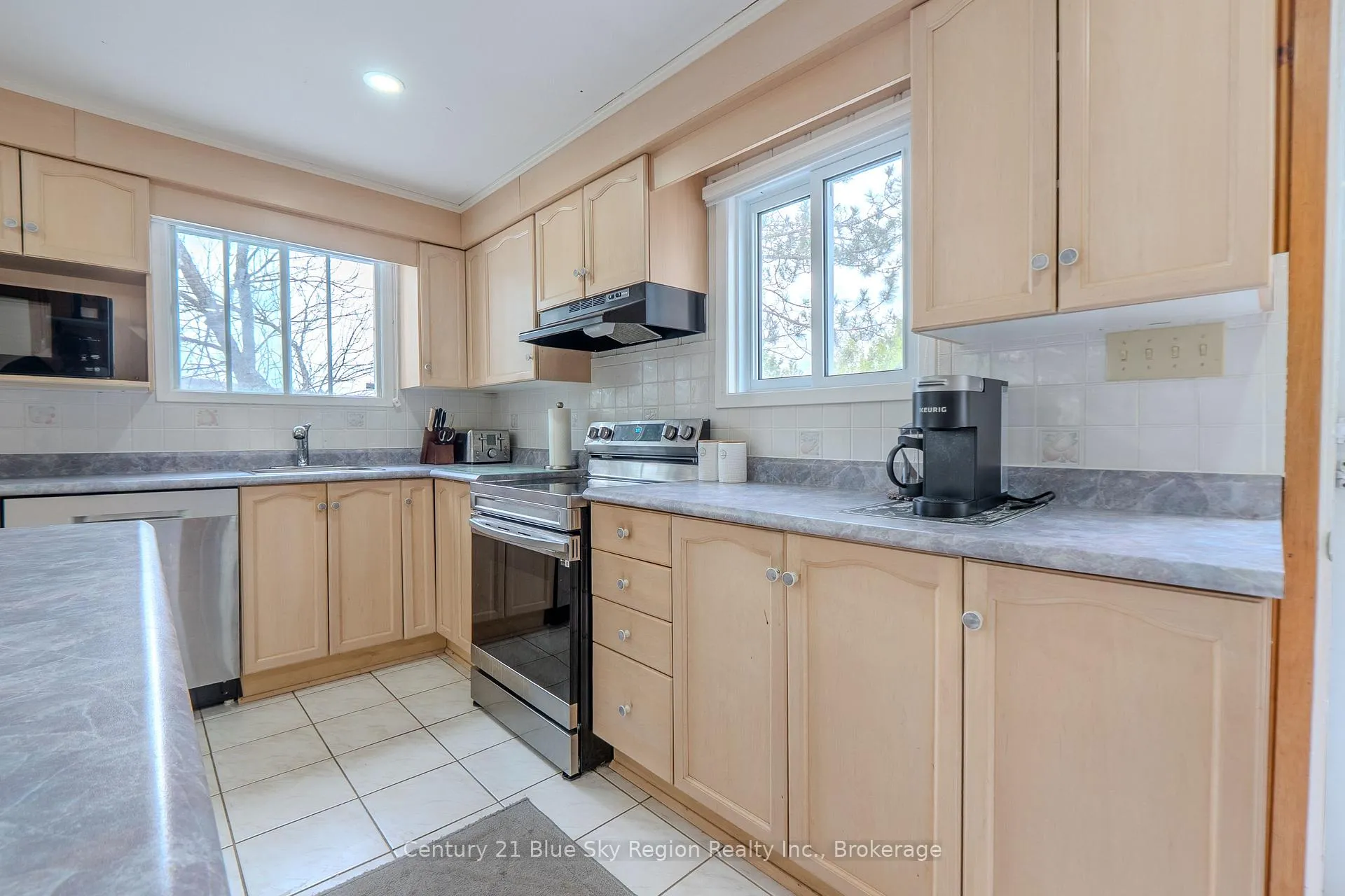 Photo 15 of 1421 Northshore Road, North Bay, Birchaven — HOMEH