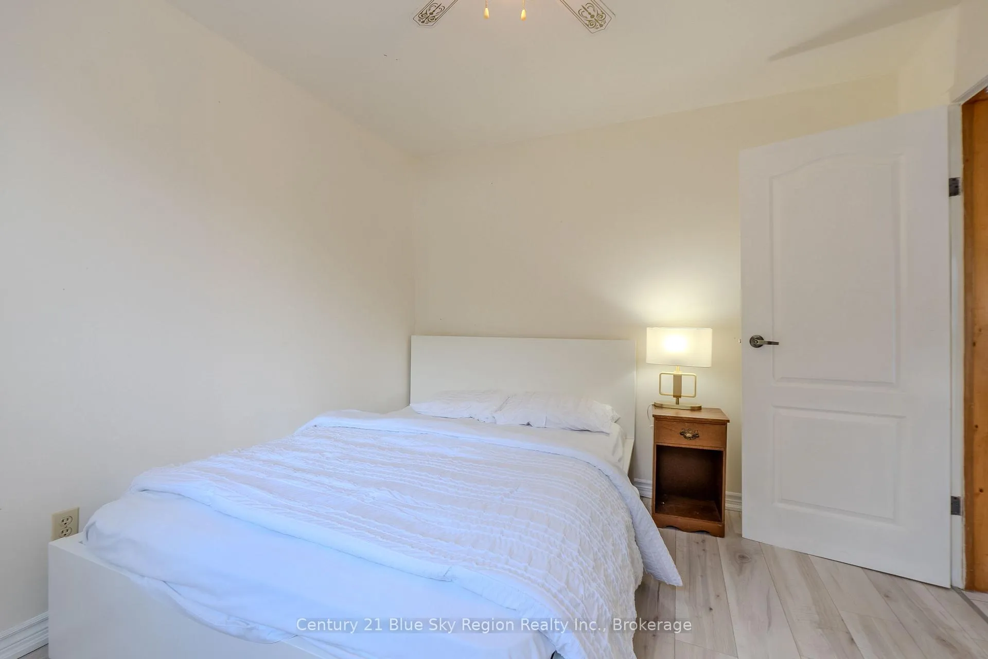 Photo 19 of 1421 Northshore Road, North Bay, Birchaven — HOMEH