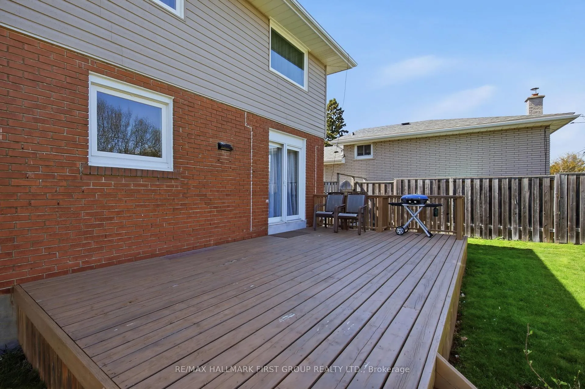 Photo 22 of 128 Clements Road E, Ajax, South East — HOMEH