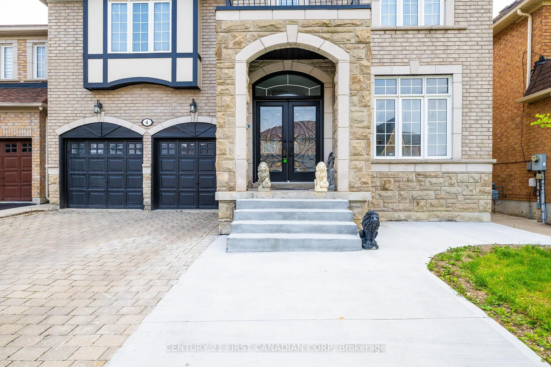 Photo 3 of 4 Freshspring Drive, Brampton, Sandringham-Wellington — HOMEH