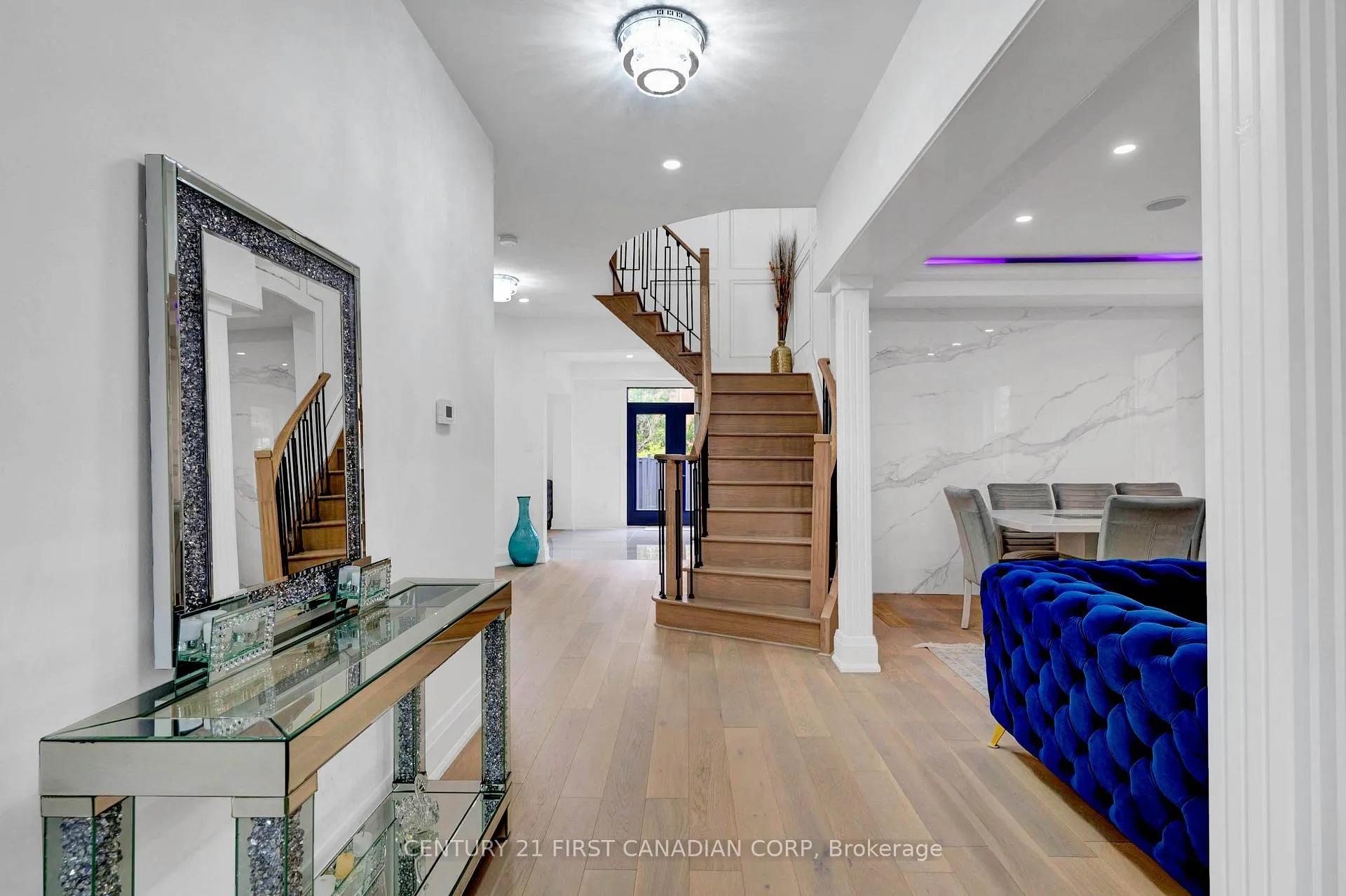 Photo 7 of 4 Freshspring Drive, Brampton, Sandringham-Wellington — HOMEH