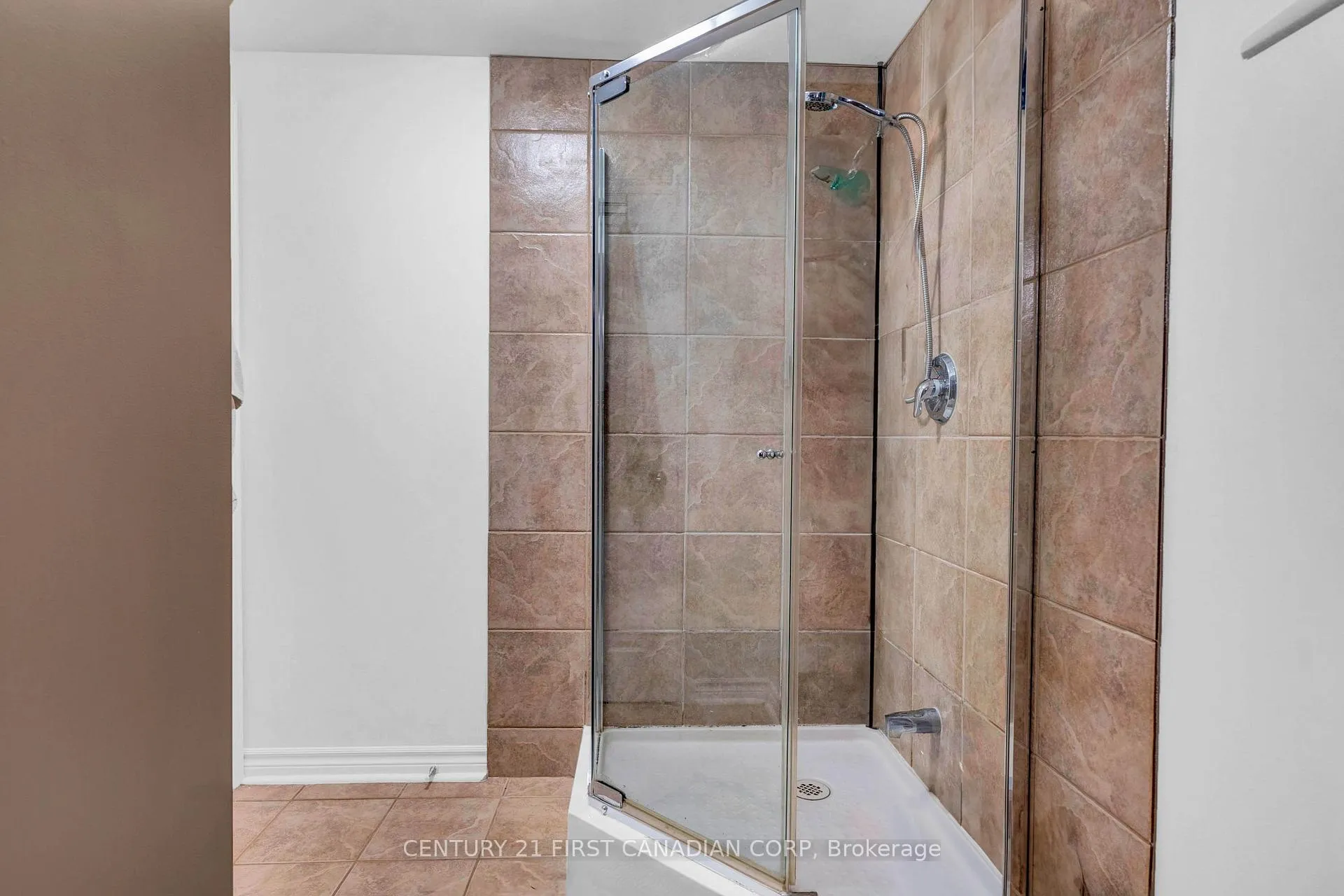 Photo 44 of 4 Freshspring Drive, Brampton, Sandringham-Wellington — HOMEH