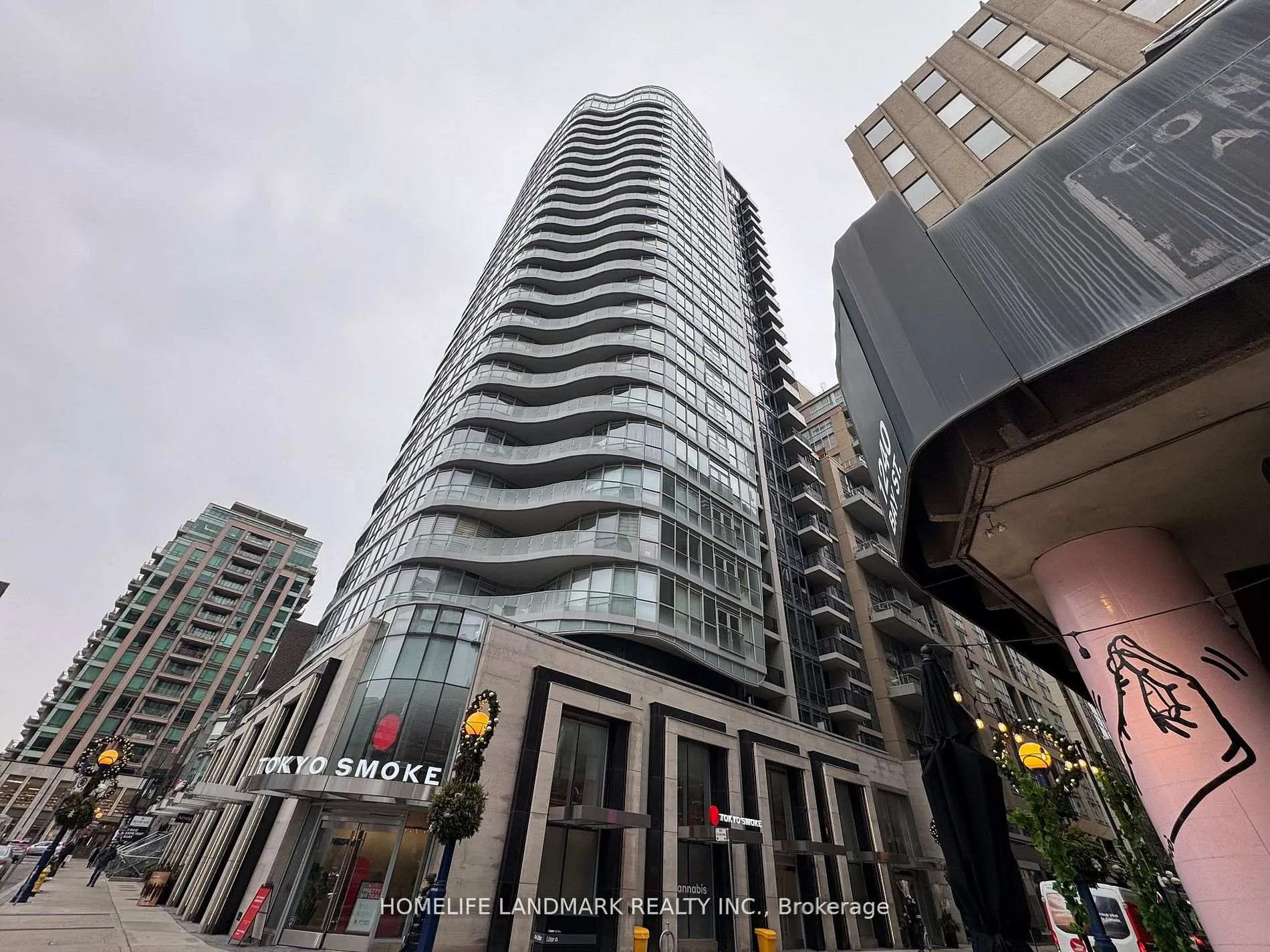 Front of Unit 1010, 88 Cumberland Street