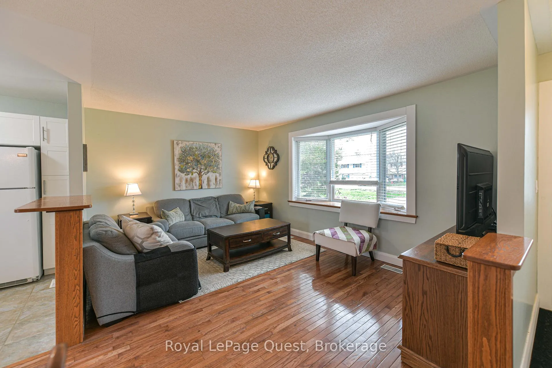 Photo 13 of 9 Eleanor Road, Orillia — HOMEH