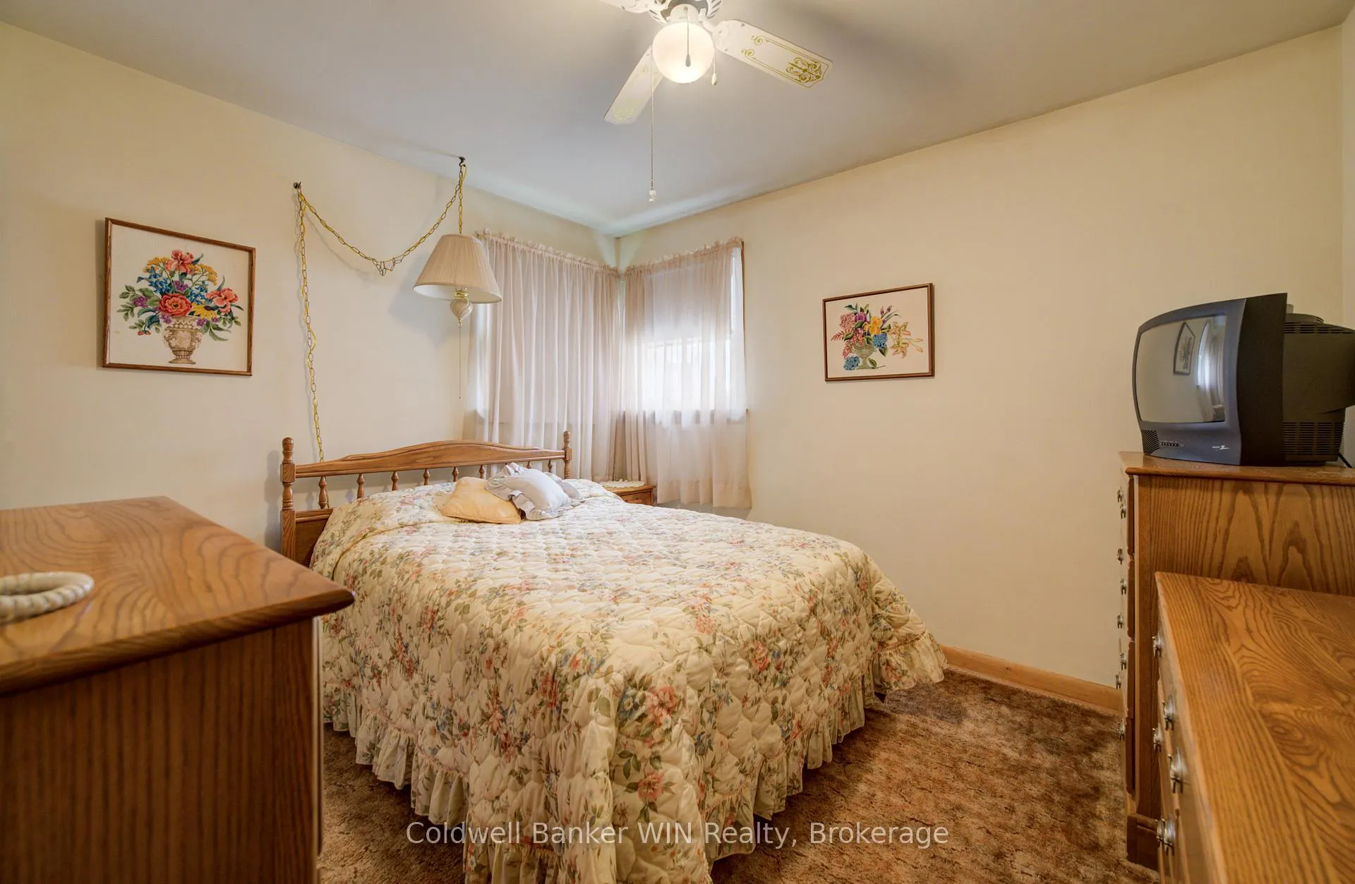 Photo 17 of 320 Waterloo Street, Wellington North, Mount Forest — HOMEH