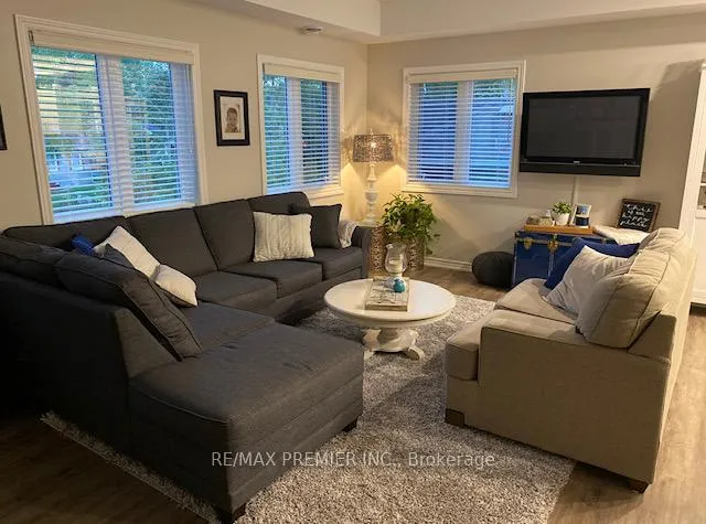 Photo 9 of 36A 48th Street S, Wasaga Beach — HOMEH