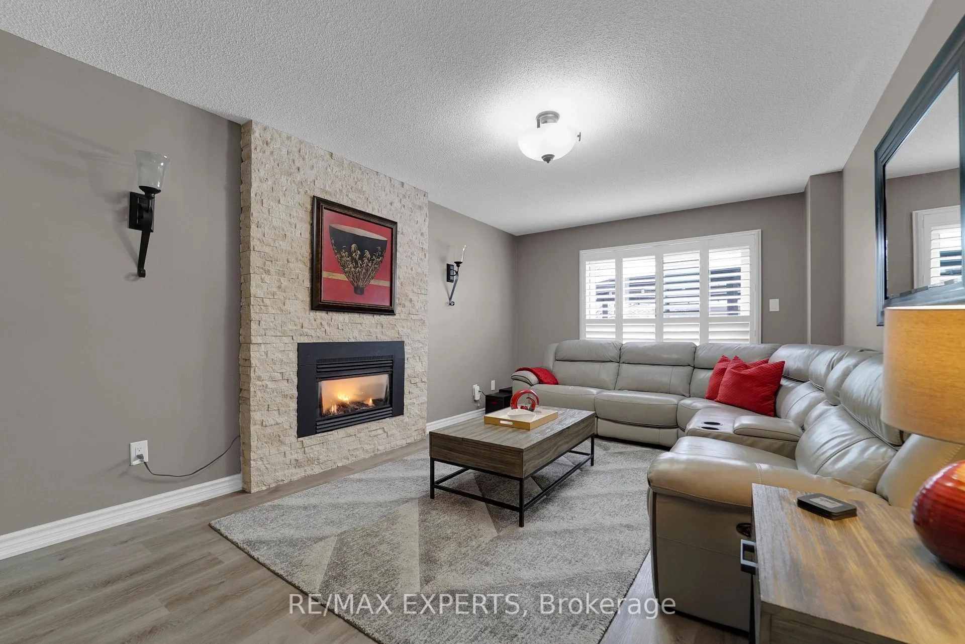Photo 15 of 8 Chickadee Crescent, Brampton, Snelgrove — HOMEH
