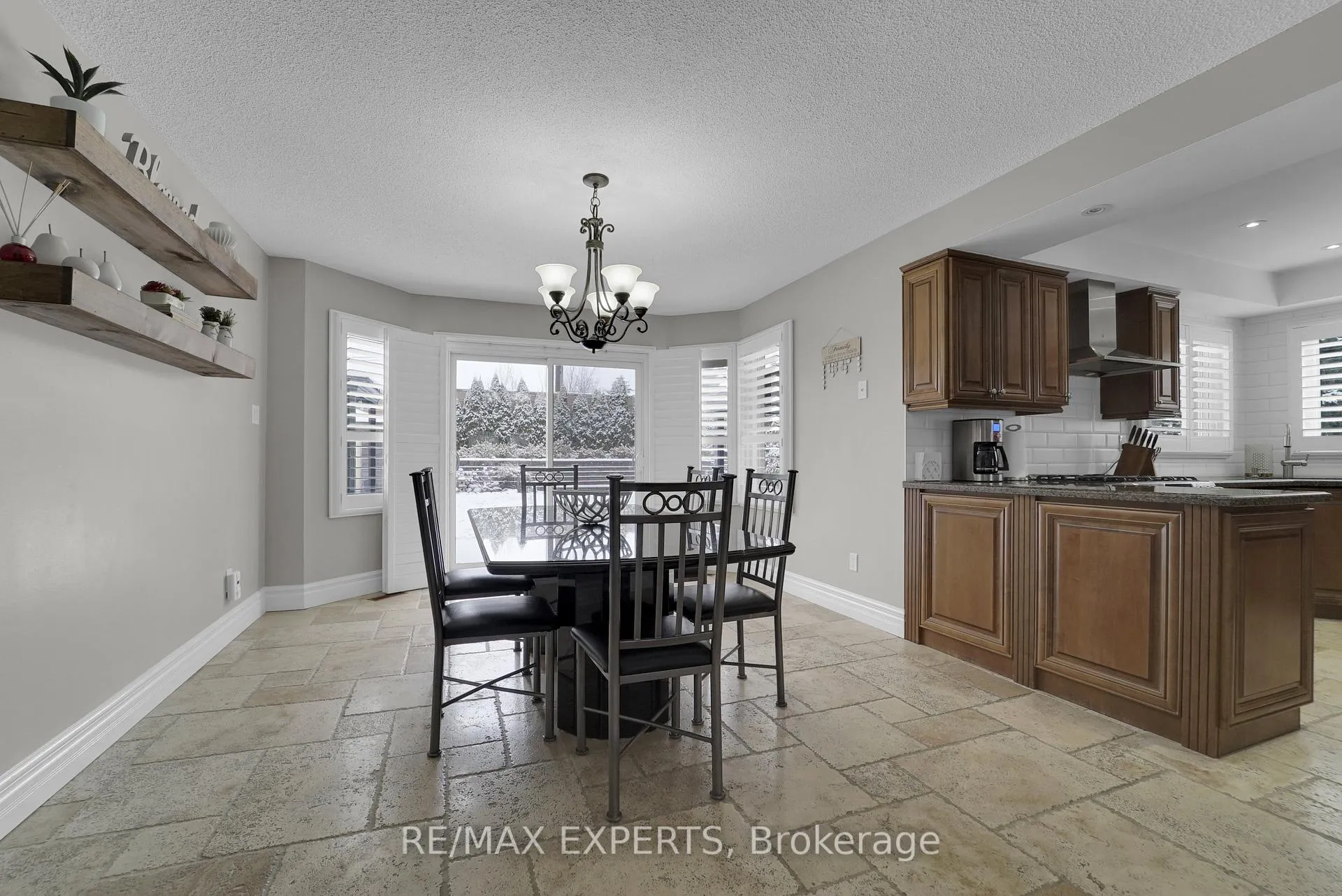 Photo 17 of 8 Chickadee Crescent, Brampton, Snelgrove — HOMEH