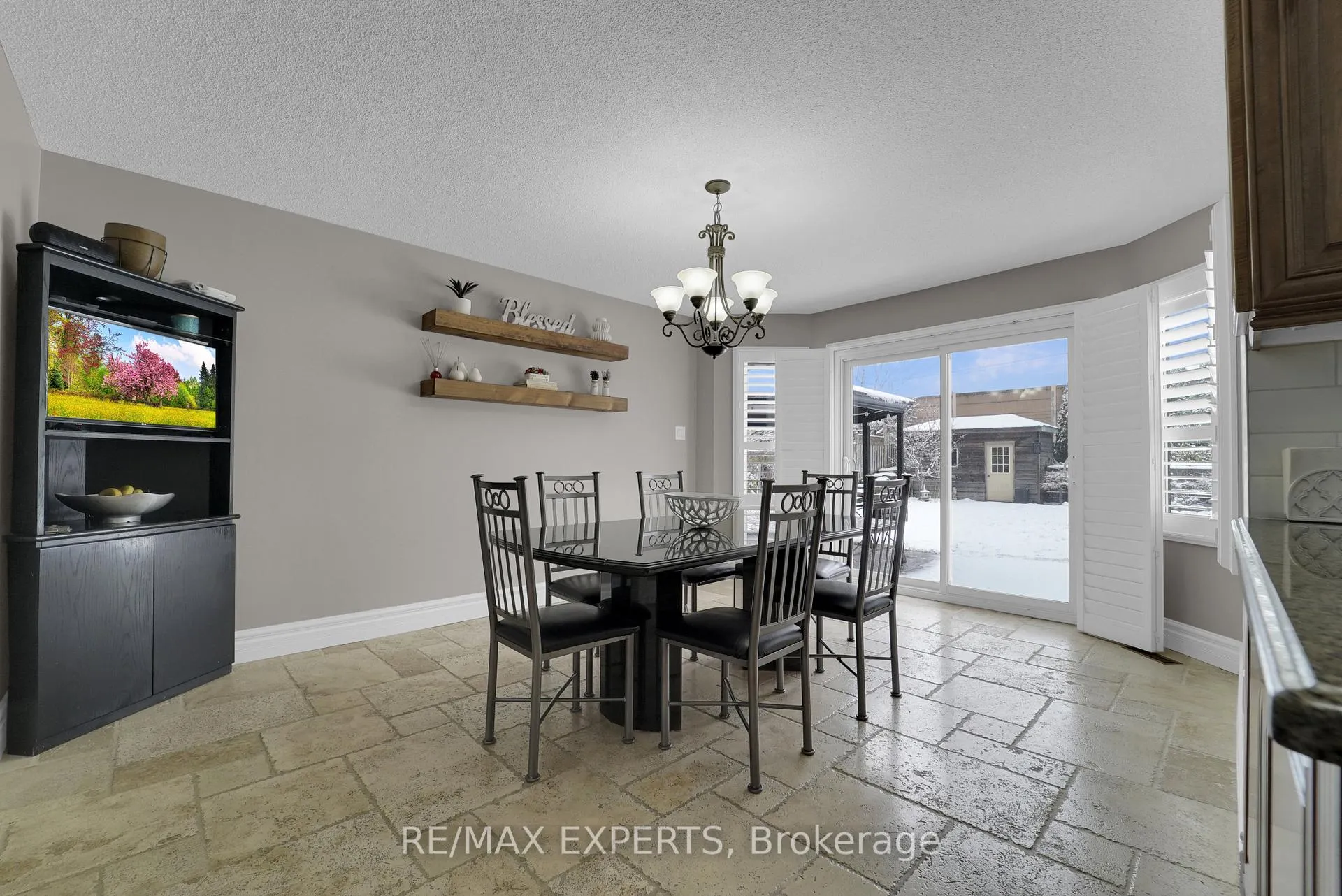 Photo 18 of 8 Chickadee Crescent, Brampton, Snelgrove — HOMEH