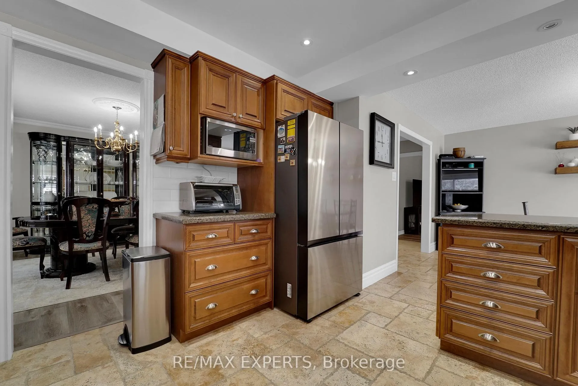 Photo 22 of 8 Chickadee Crescent, Brampton, Snelgrove — HOMEH