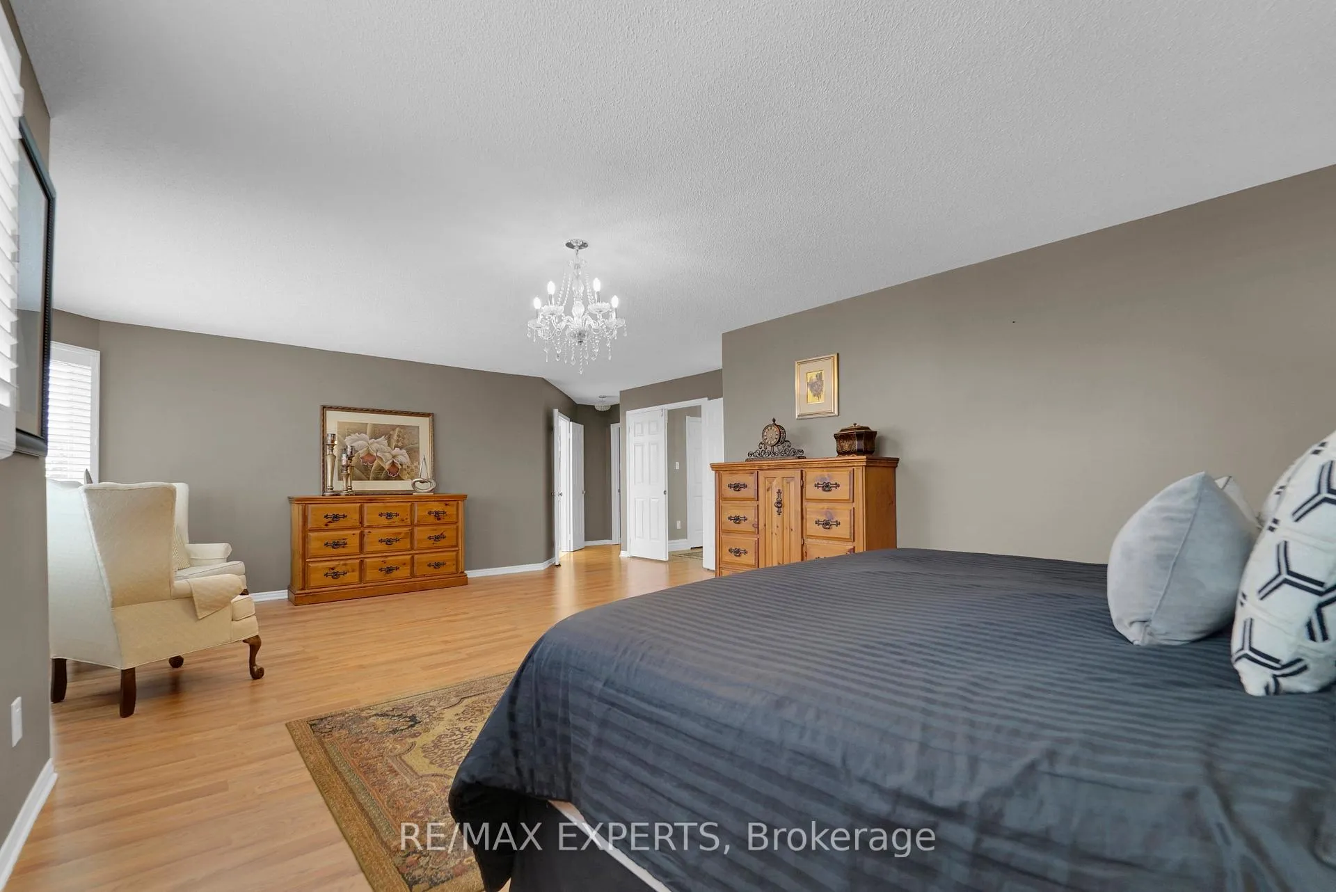 Photo 28 of 8 Chickadee Crescent, Brampton, Snelgrove — HOMEH