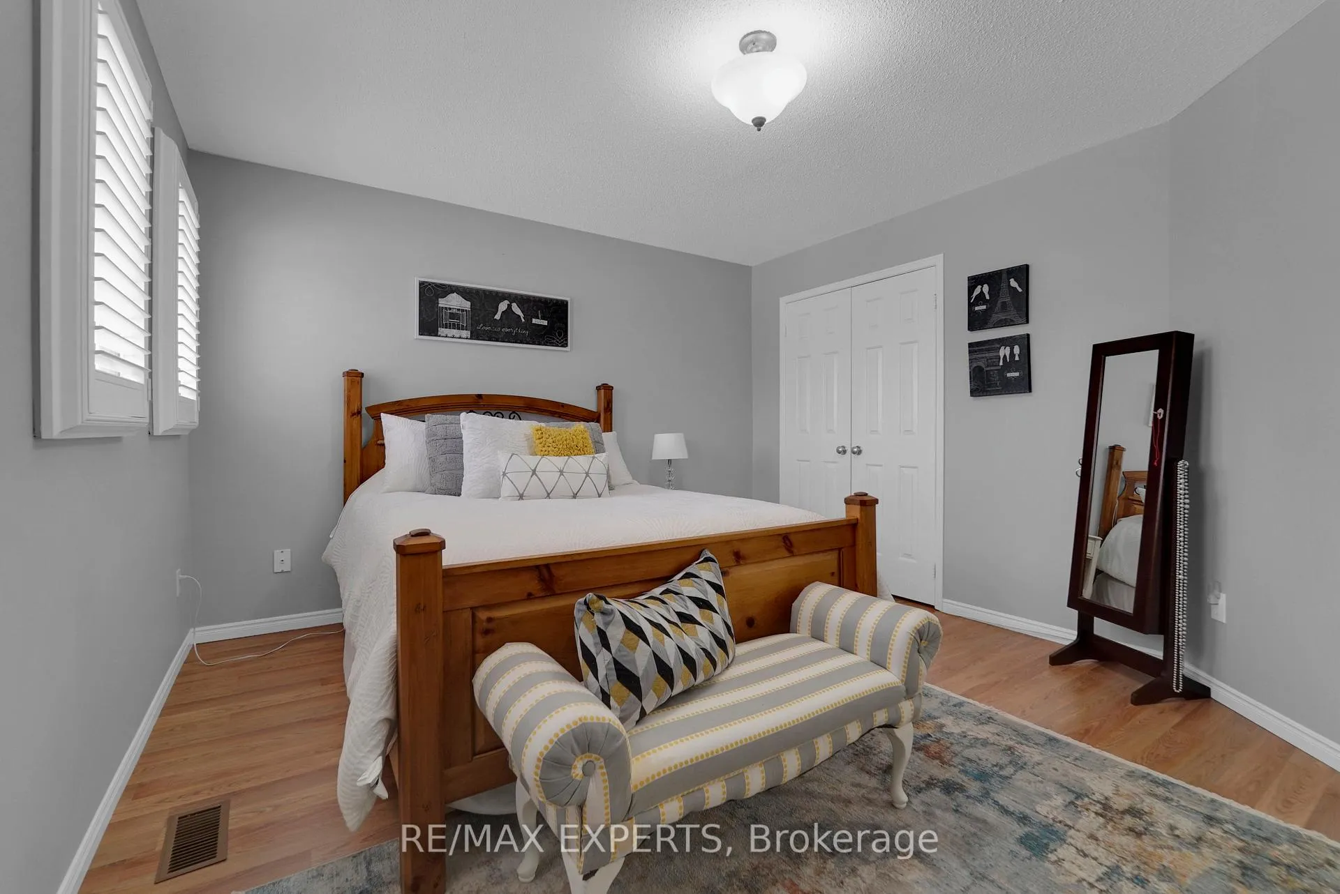 Photo 41 of 8 Chickadee Crescent, Brampton, Snelgrove — HOMEH
