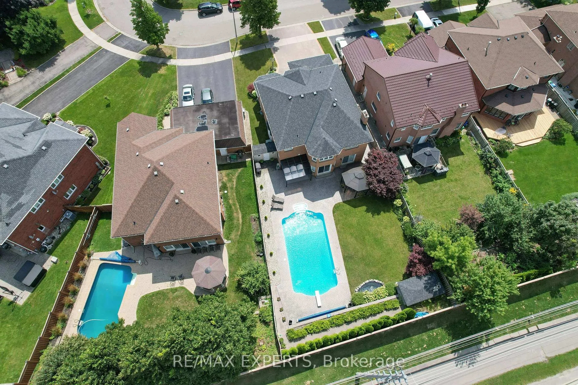 Photo 50 of 8 Chickadee Crescent, Brampton, Snelgrove — HOMEH