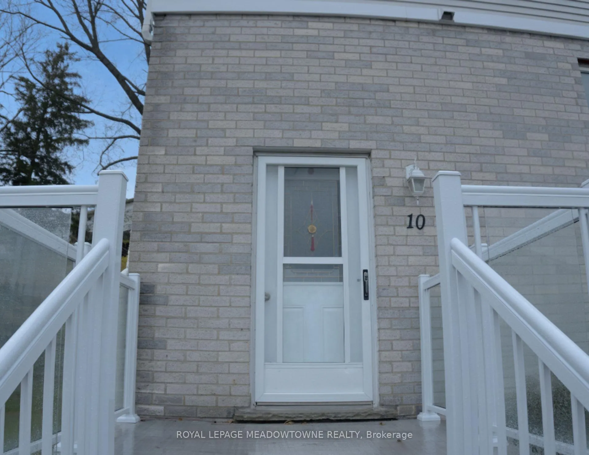 Photo 3 of Unit 10, 648 Doon Village Road, Kitchener, Pioneer Park — HOMEH