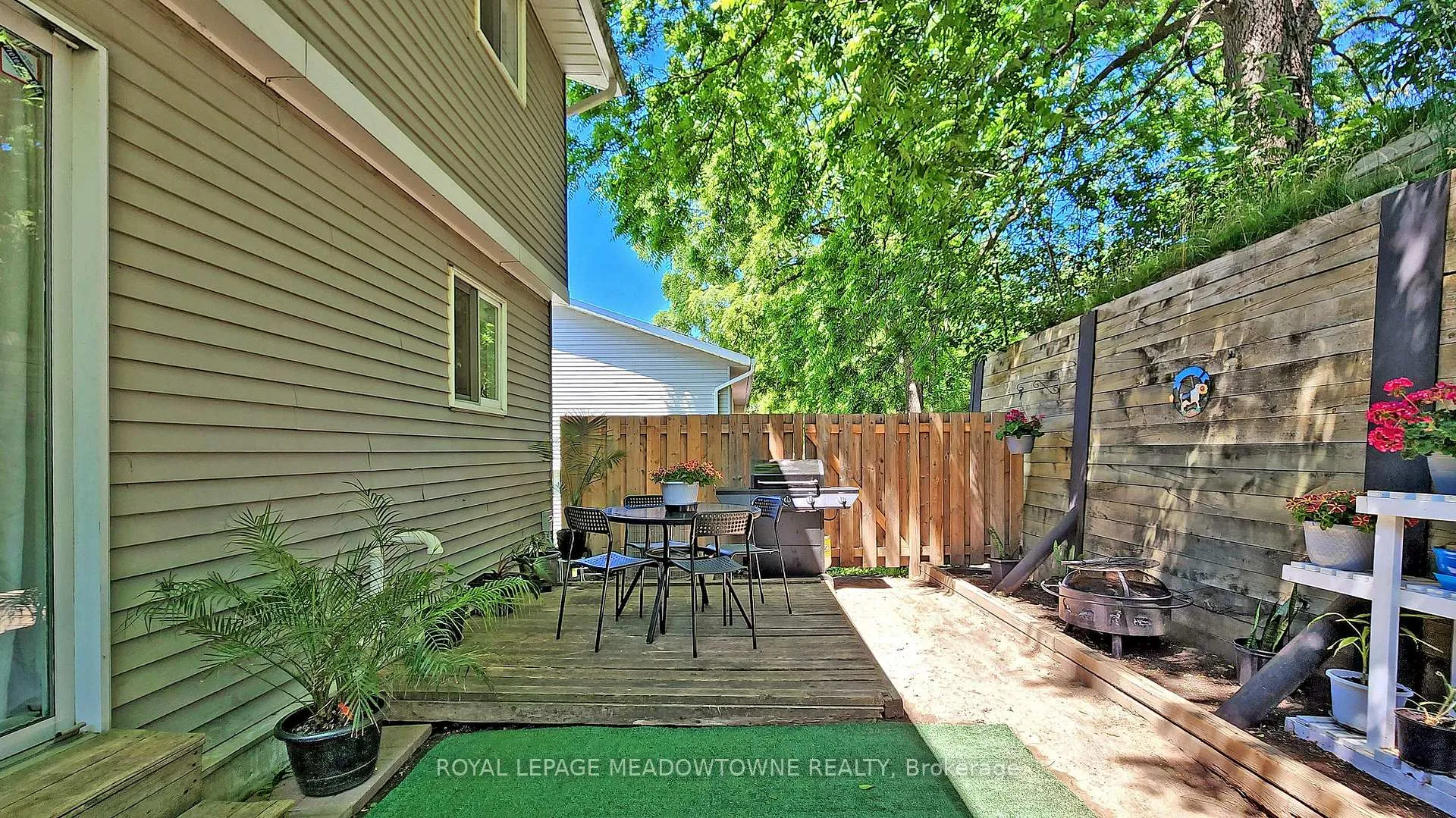 Photo 28 of Unit 10, 648 Doon Village Road, Kitchener, Pioneer Park — HOMEH
