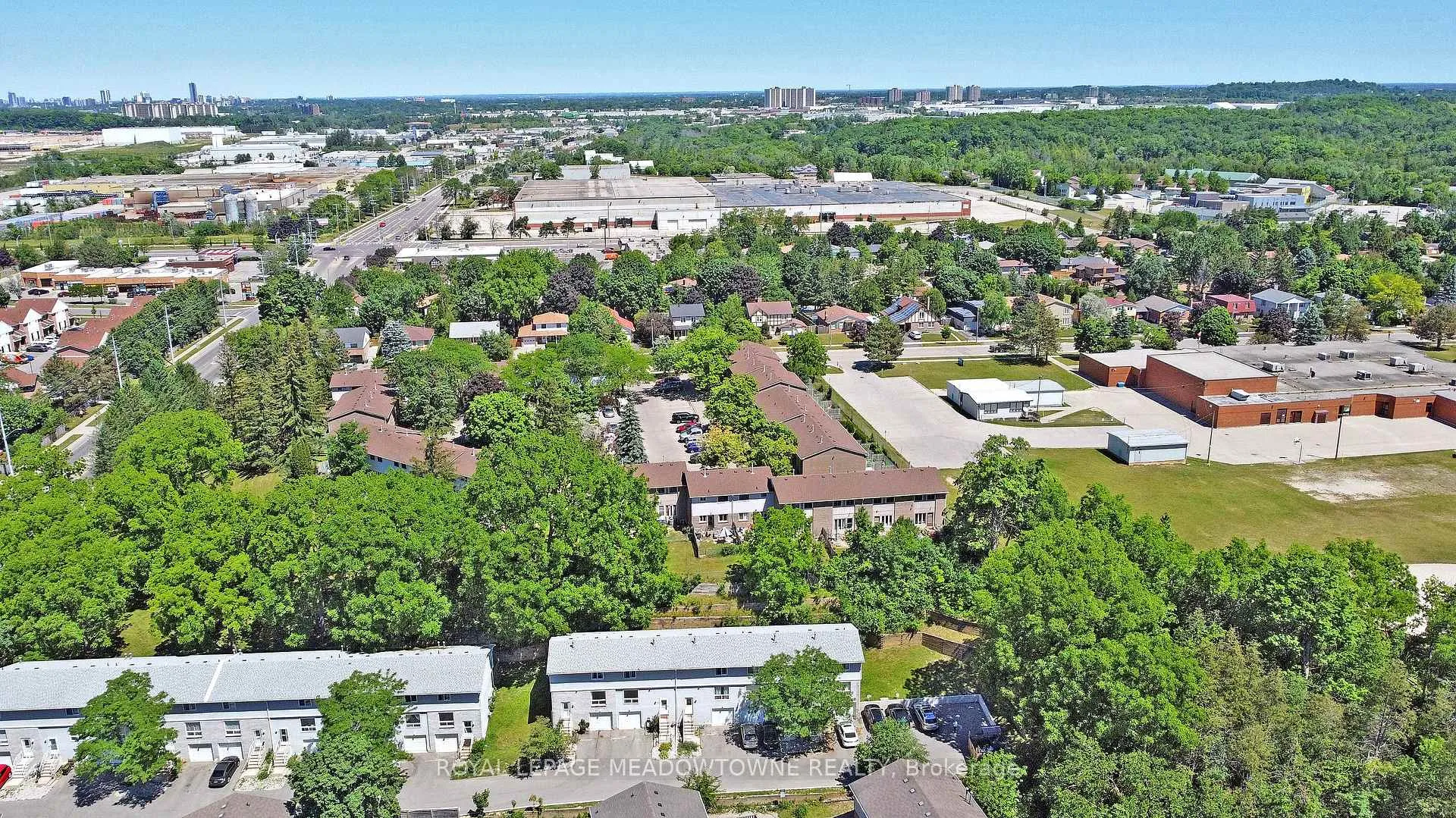 Photo 41 of Unit 10, 648 Doon Village Road, Kitchener, Pioneer Park — HOMEH