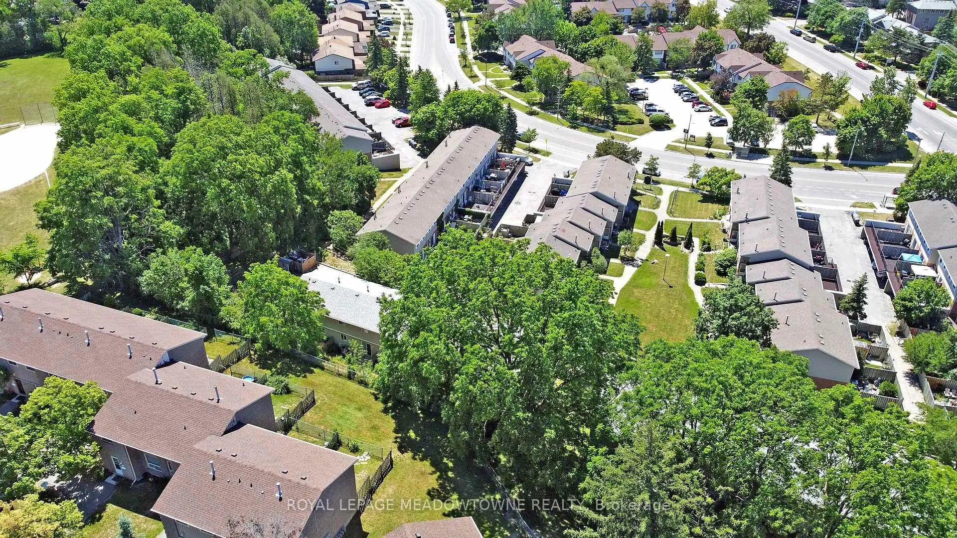 Photo 43 of Unit 10, 648 Doon Village Road, Kitchener, Pioneer Park — HOMEH