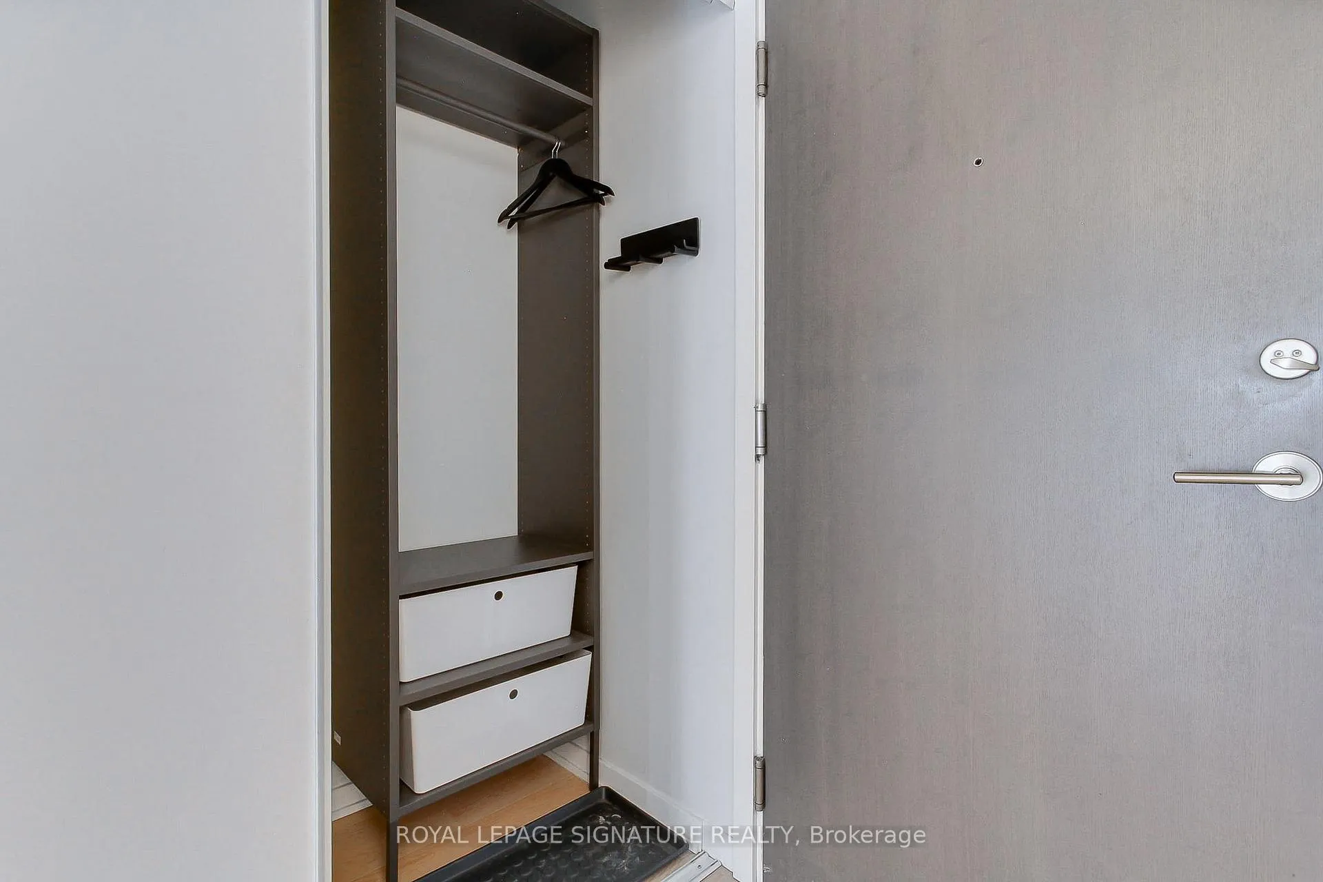 Photo 9 of Unit 1511, 103 The Queensway, Toronto, High Park-Swansea — HOMEH