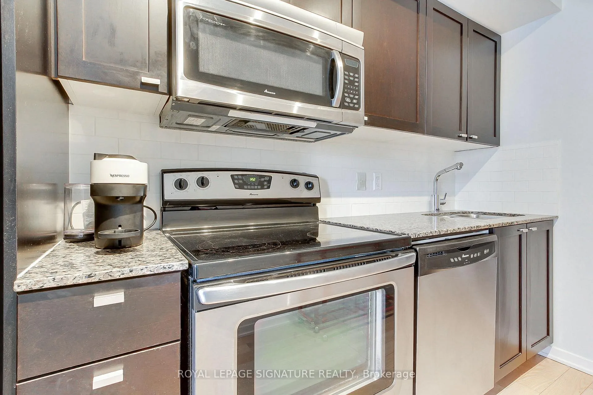 Photo 12 of Unit 1511, 103 The Queensway, Toronto, High Park-Swansea — HOMEH
