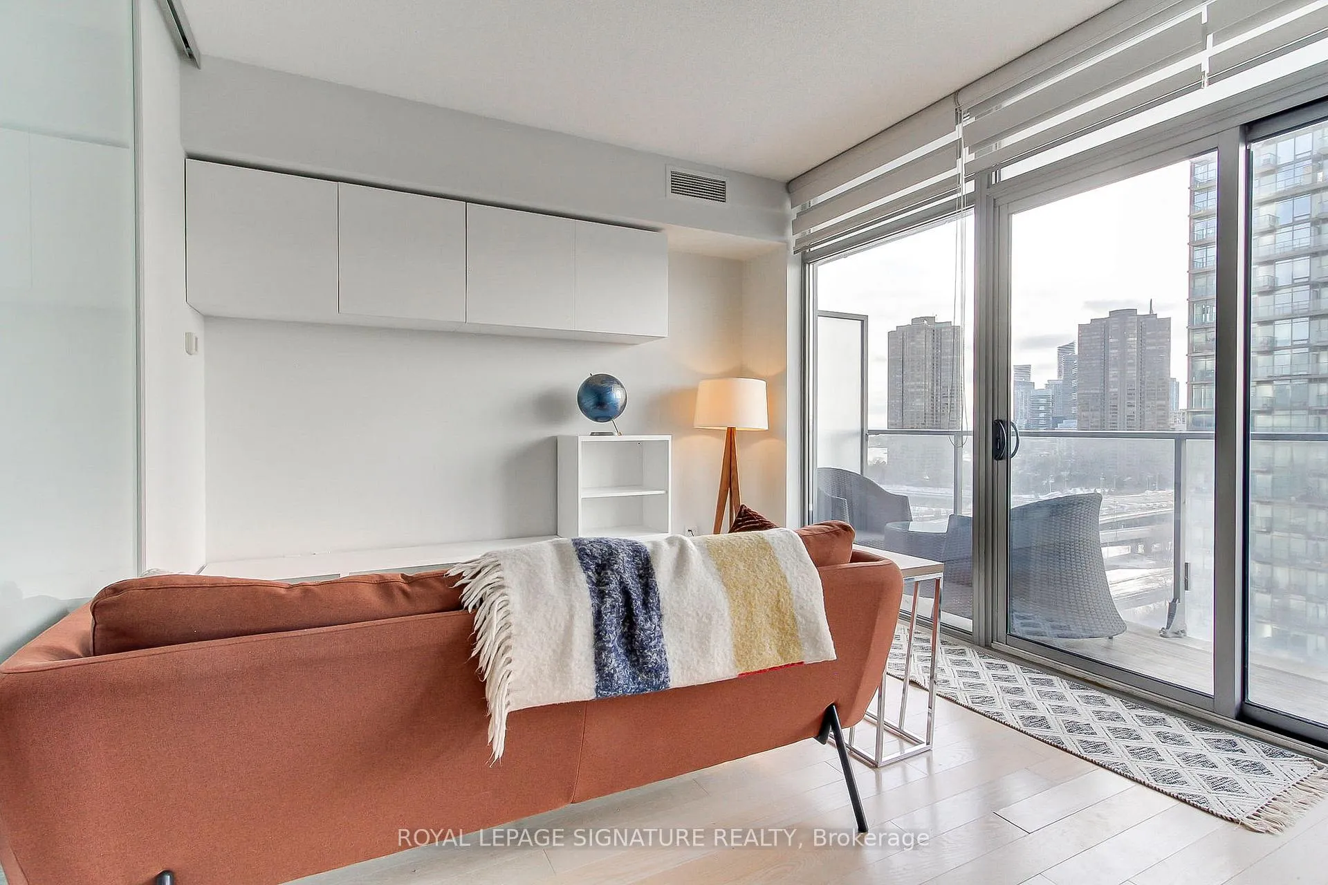 Photo 17 of Unit 1511, 103 The Queensway, Toronto, High Park-Swansea — HOMEH