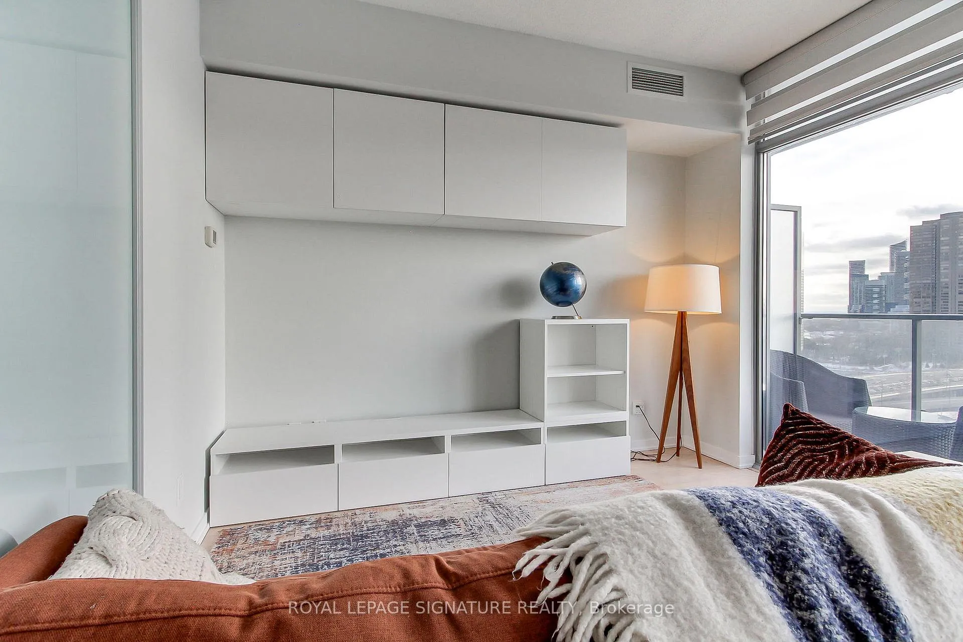 Photo 18 of Unit 1511, 103 The Queensway, Toronto, High Park-Swansea — HOMEH