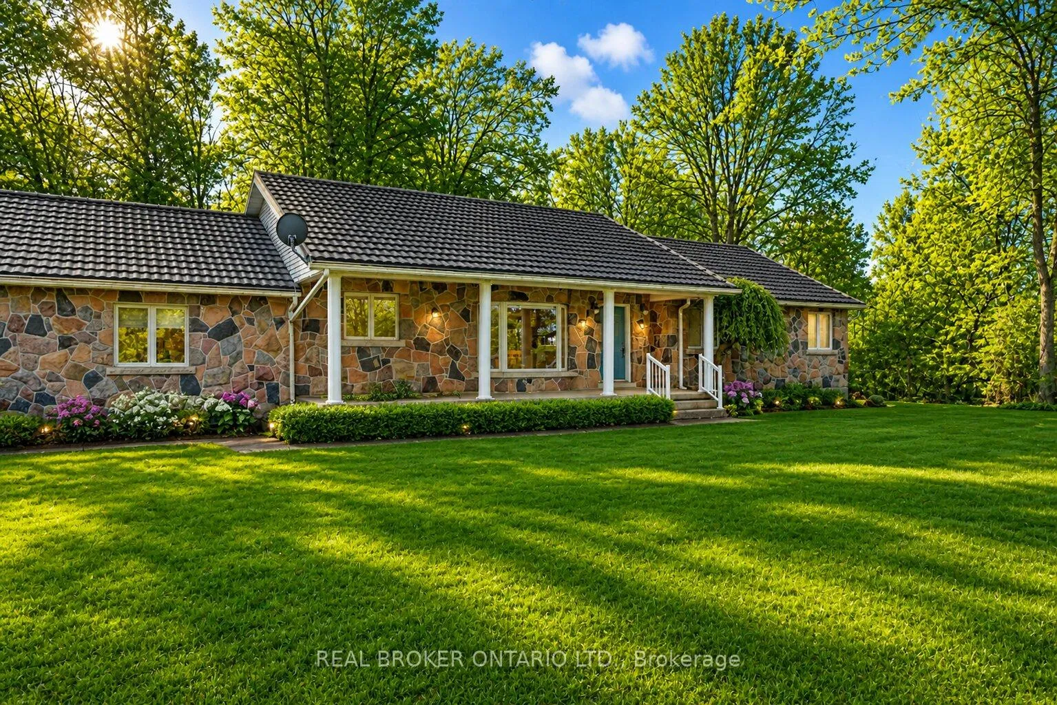 Photo 3 of 2340 Concession 4 Road W, Hamilton, Rural Flamborough — HOMEH