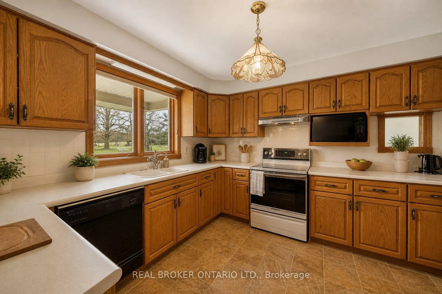 Photo 13 of 2340 Concession 4 Road W, Hamilton, Rural Flamborough — HOMEH