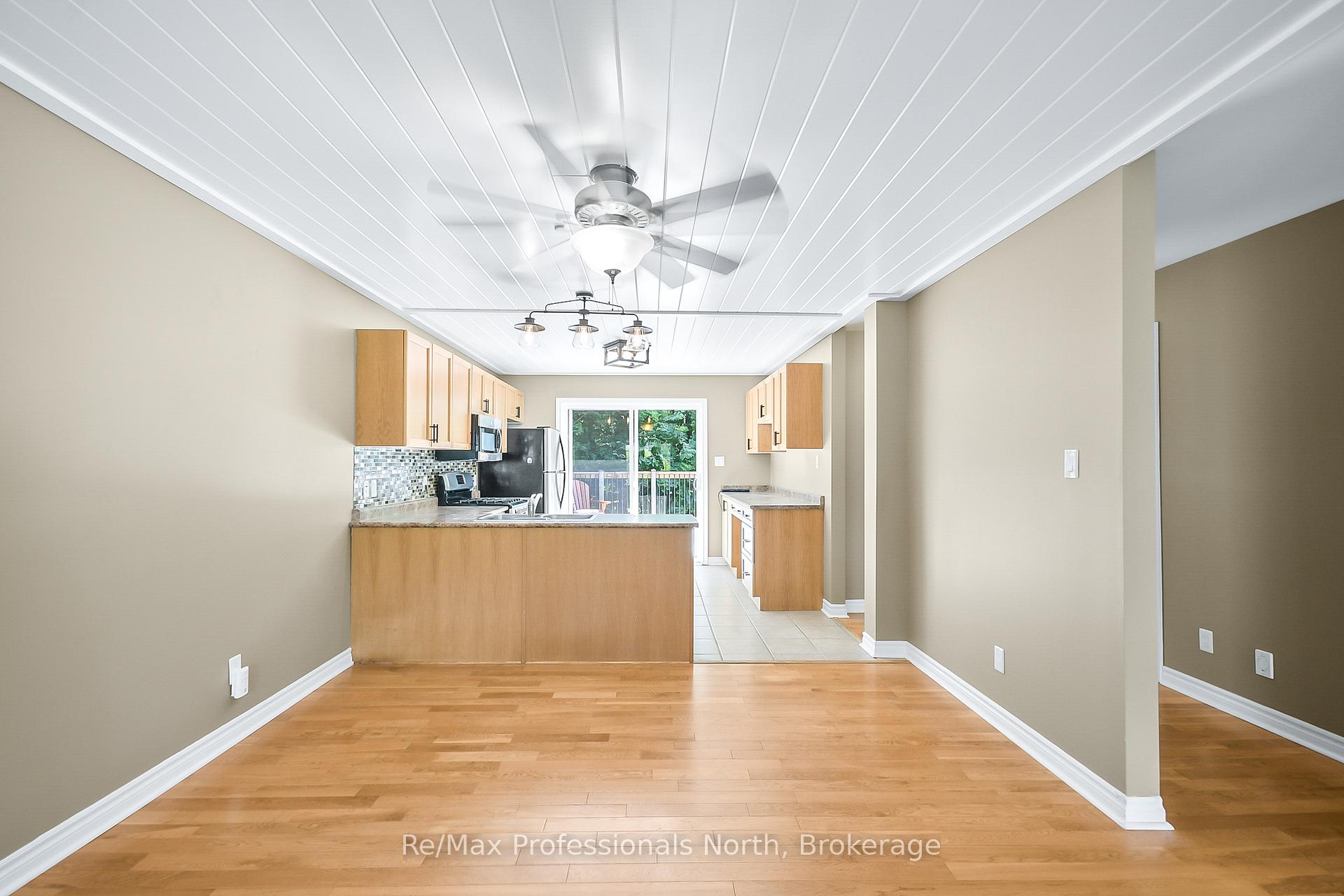Photo 8 of 635 Wagner Street, Gravenhurst, Muskoka (S) — HOMEH