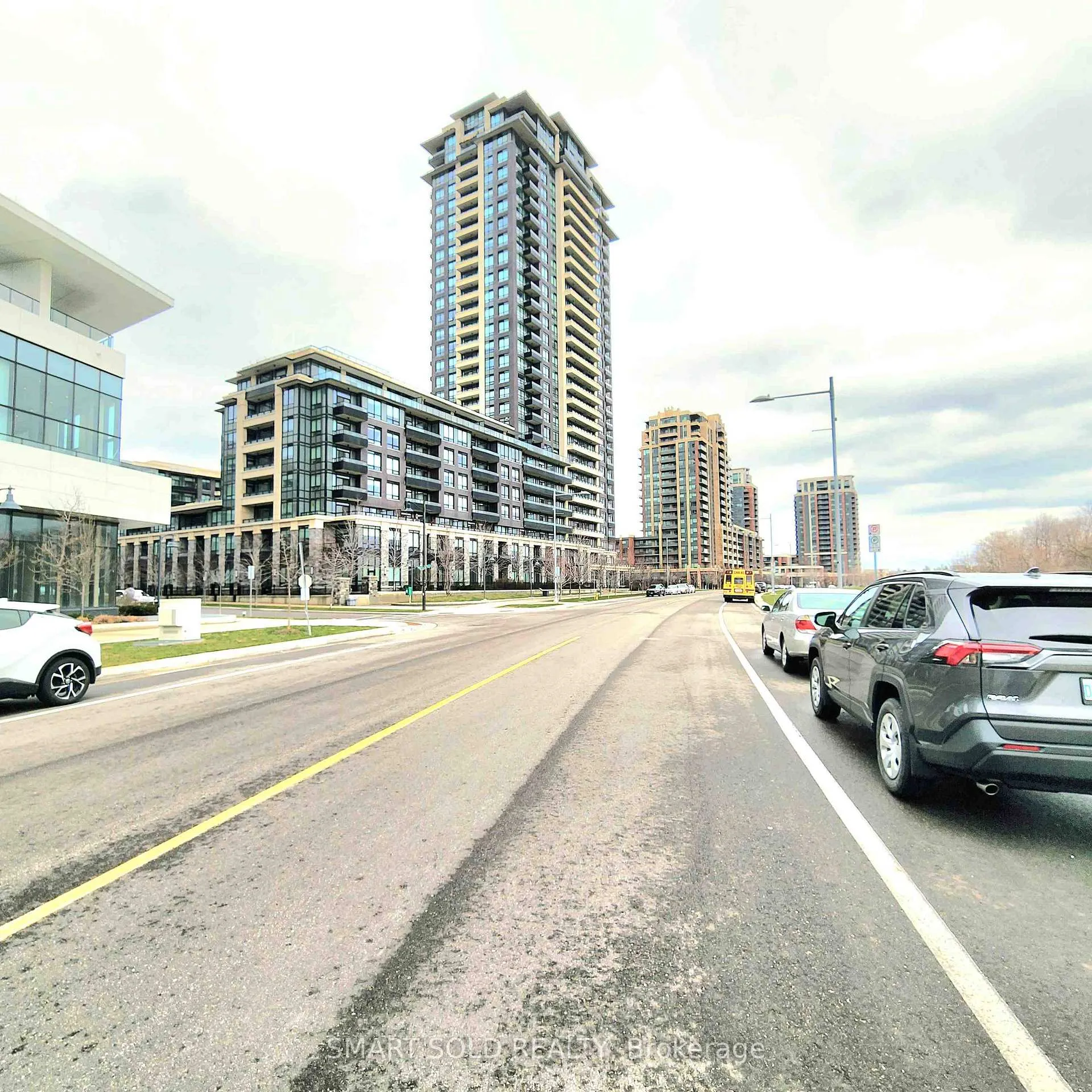 Photo 3 of Unit 506, 8200 Birchmount Road W, Markham, Unionville — HOMEH
