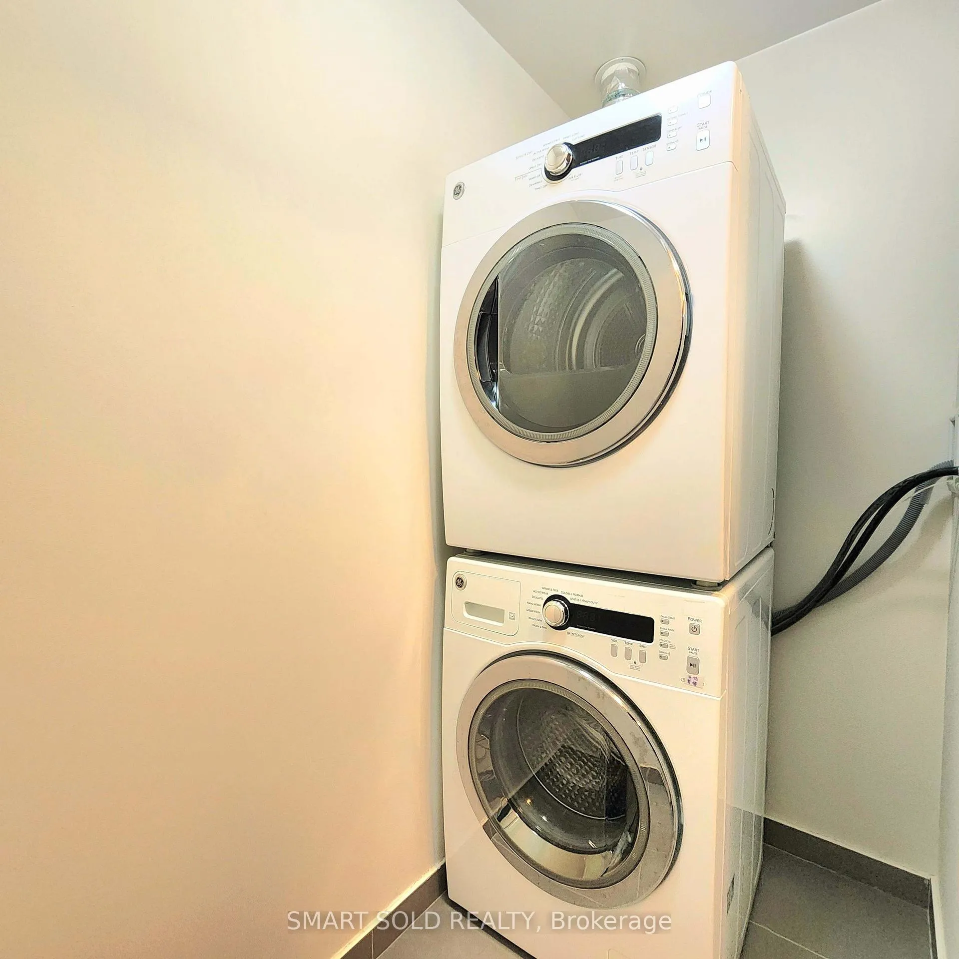 Photo 8 of Unit 506, 8200 Birchmount Road W, Markham, Unionville — HOMEH