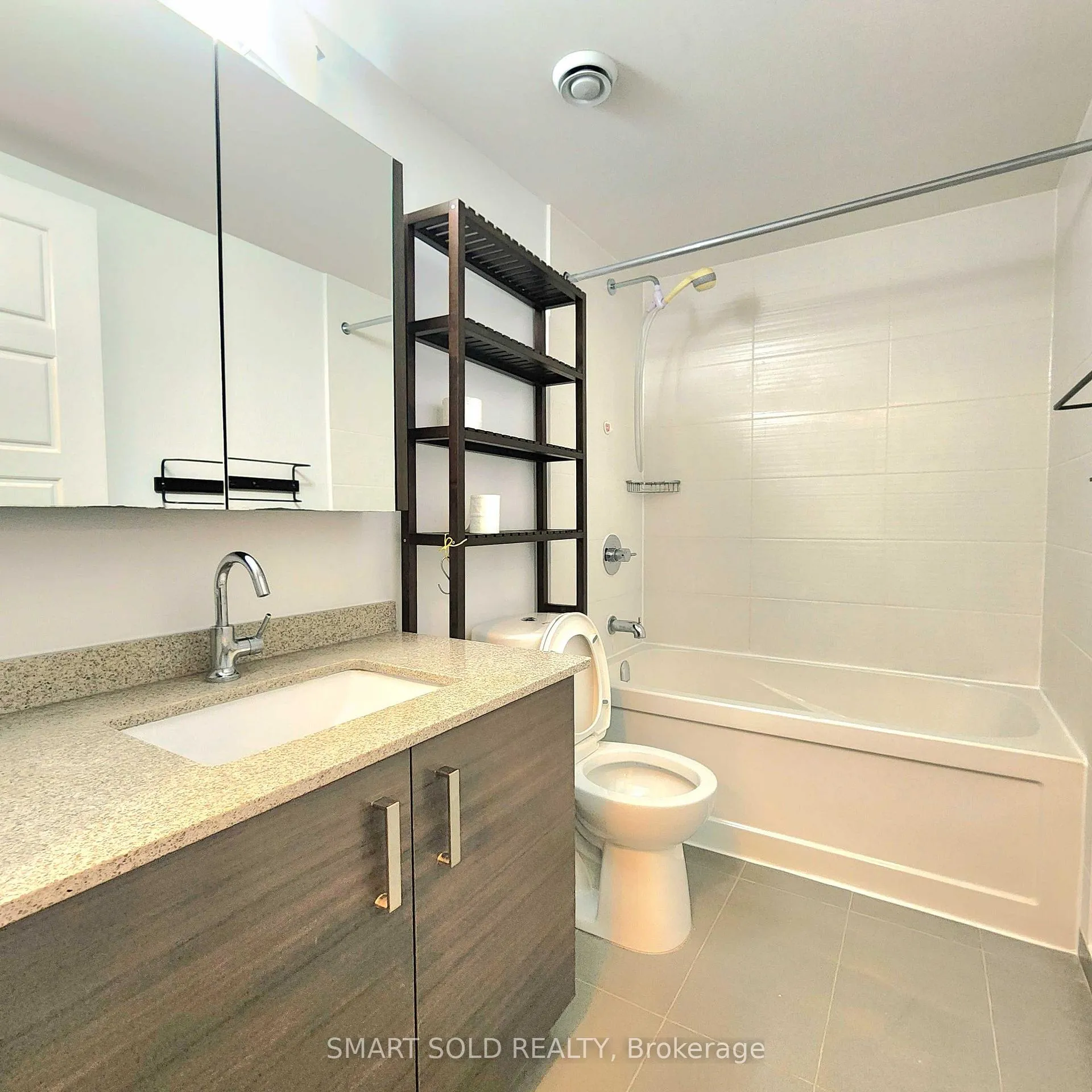 Photo 10 of Unit 506, 8200 Birchmount Road W, Markham, Unionville — HOMEH