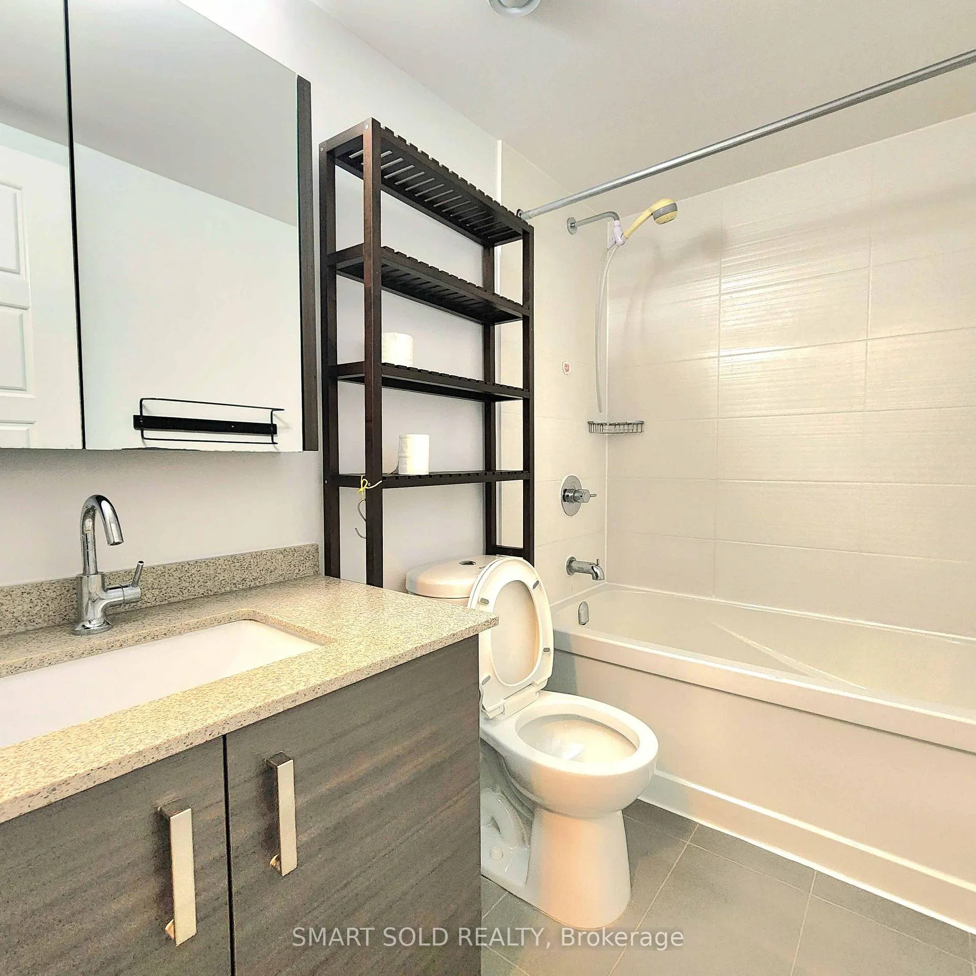 Photo 11 of Unit 506, 8200 Birchmount Road W, Markham, Unionville — HOMEH