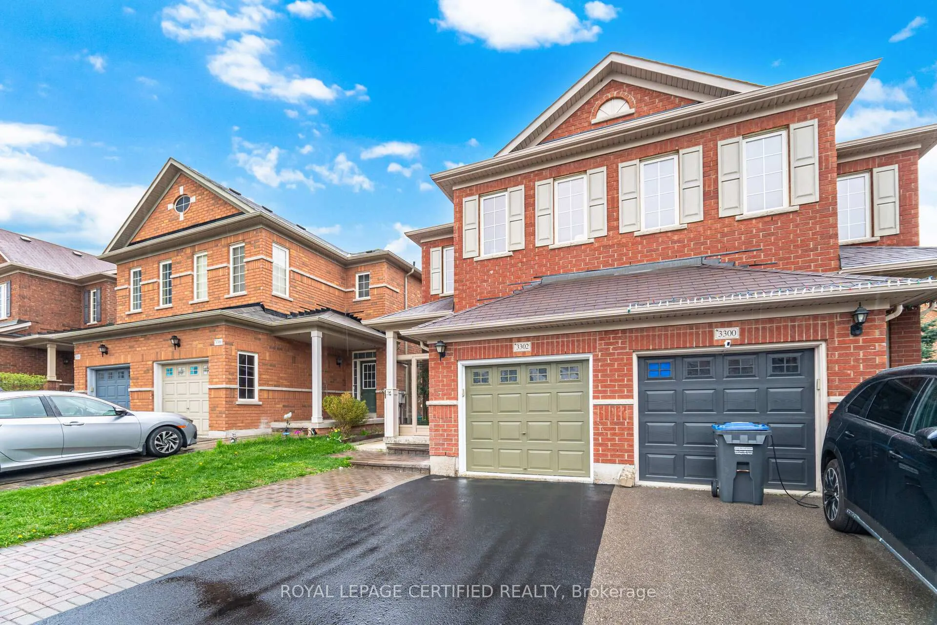 Photo 2 of 3302 Stoney Crescent, Mississauga, Churchill Meadows — HOMEH