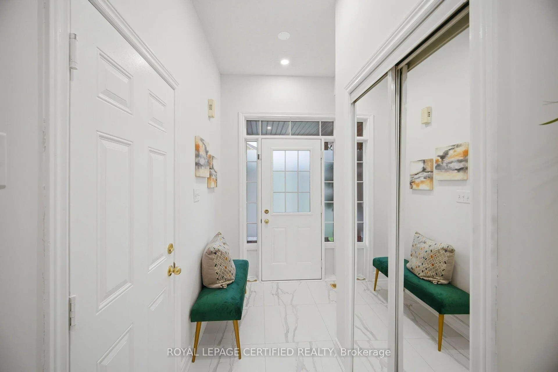 Photo 3 of 3302 Stoney Crescent, Mississauga, Churchill Meadows — HOMEH