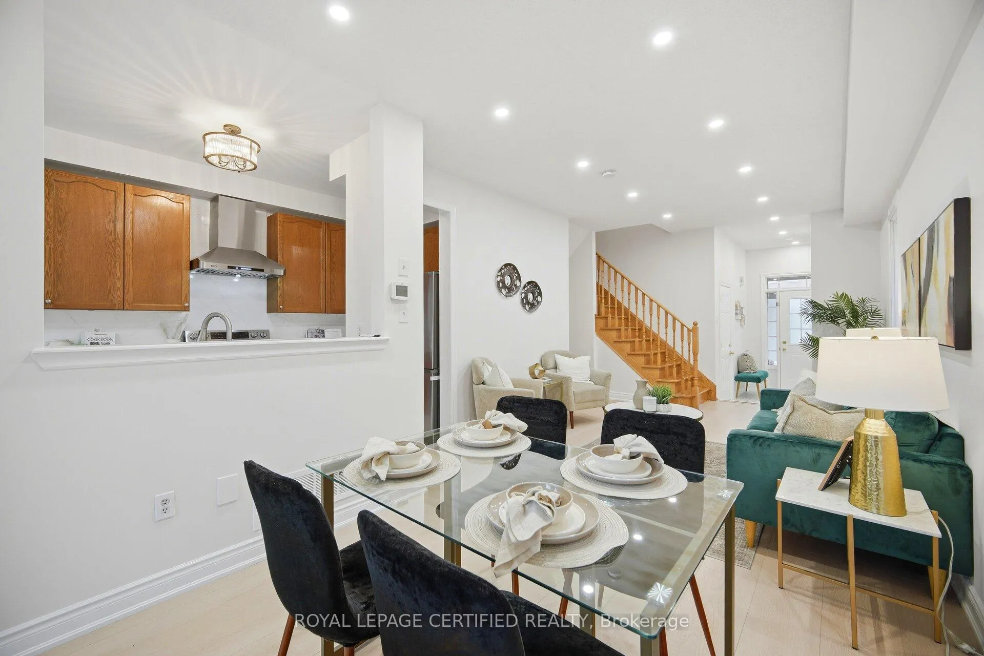 Photo 9 of 3302 Stoney Crescent, Mississauga, Churchill Meadows — HOMEH