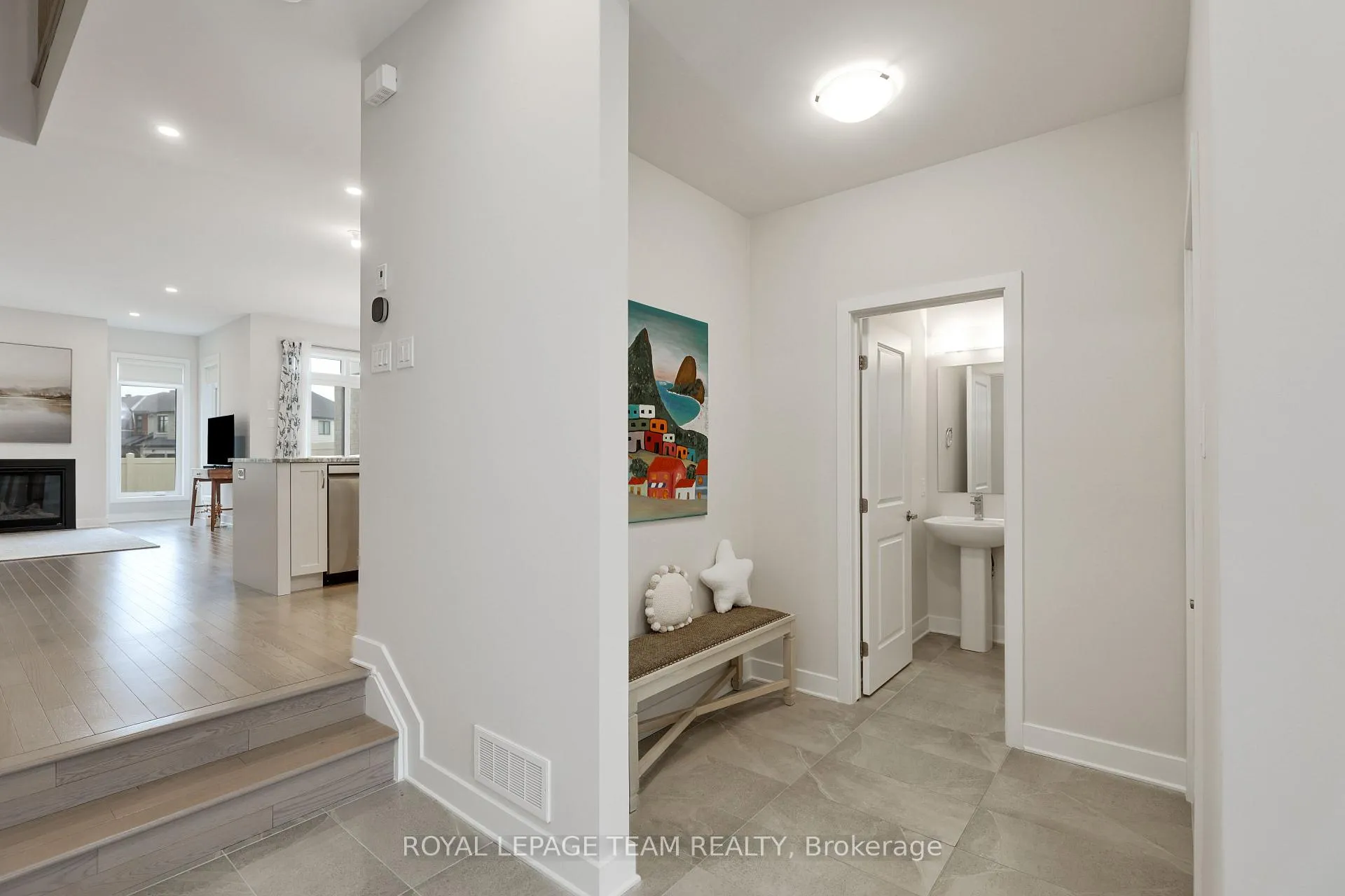 Photo 5 of 506 Cobra Crescent, Ottawa, Kanata - Emerald Meadows/Trailwest — HOMEH
