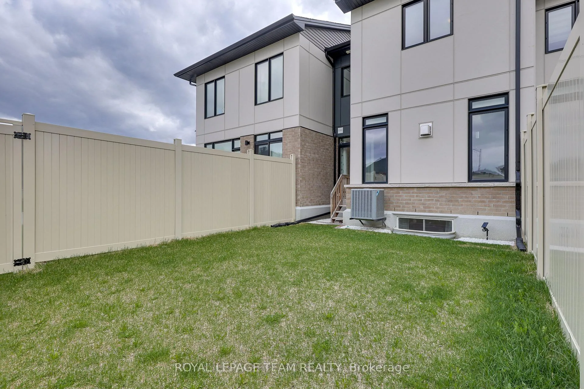 Photo 35 of 506 Cobra Crescent, Ottawa, Kanata - Emerald Meadows/Trailwest — HOMEH