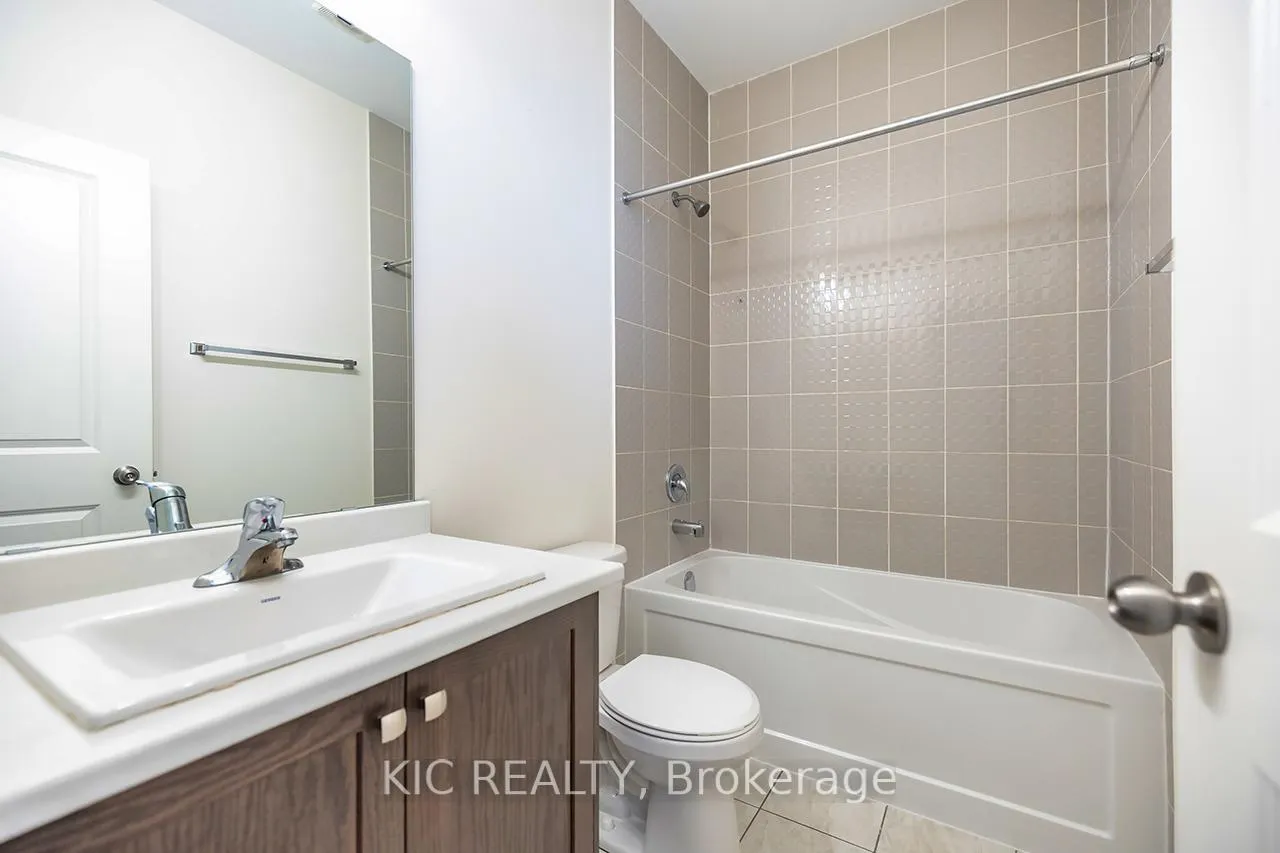 Photo 32 of 1557 Green Road, Clarington, Bowmanville — HOMEH