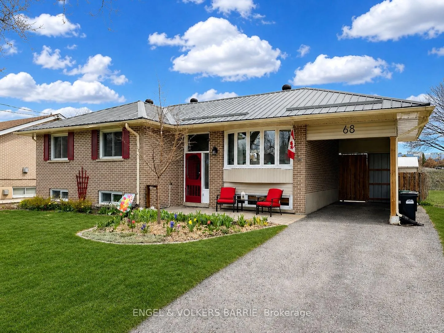 Front of 68 Ottaway Avenue