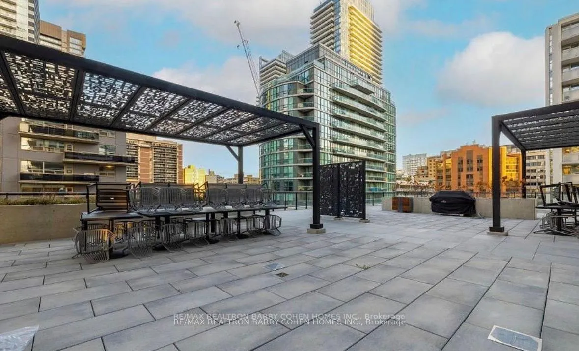 Photo 9 of Unit 421, 117 Broadway Avenue, Toronto, Mount Pleasant West — HOMEH