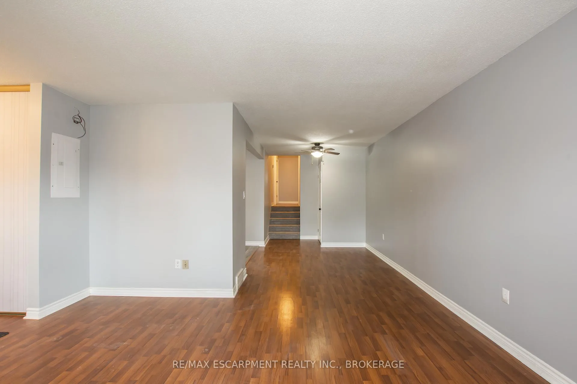 Photo 4 of Unit Upper, 81 Marc Boulevard, Welland, Lincoln/Crowland — HOMEH