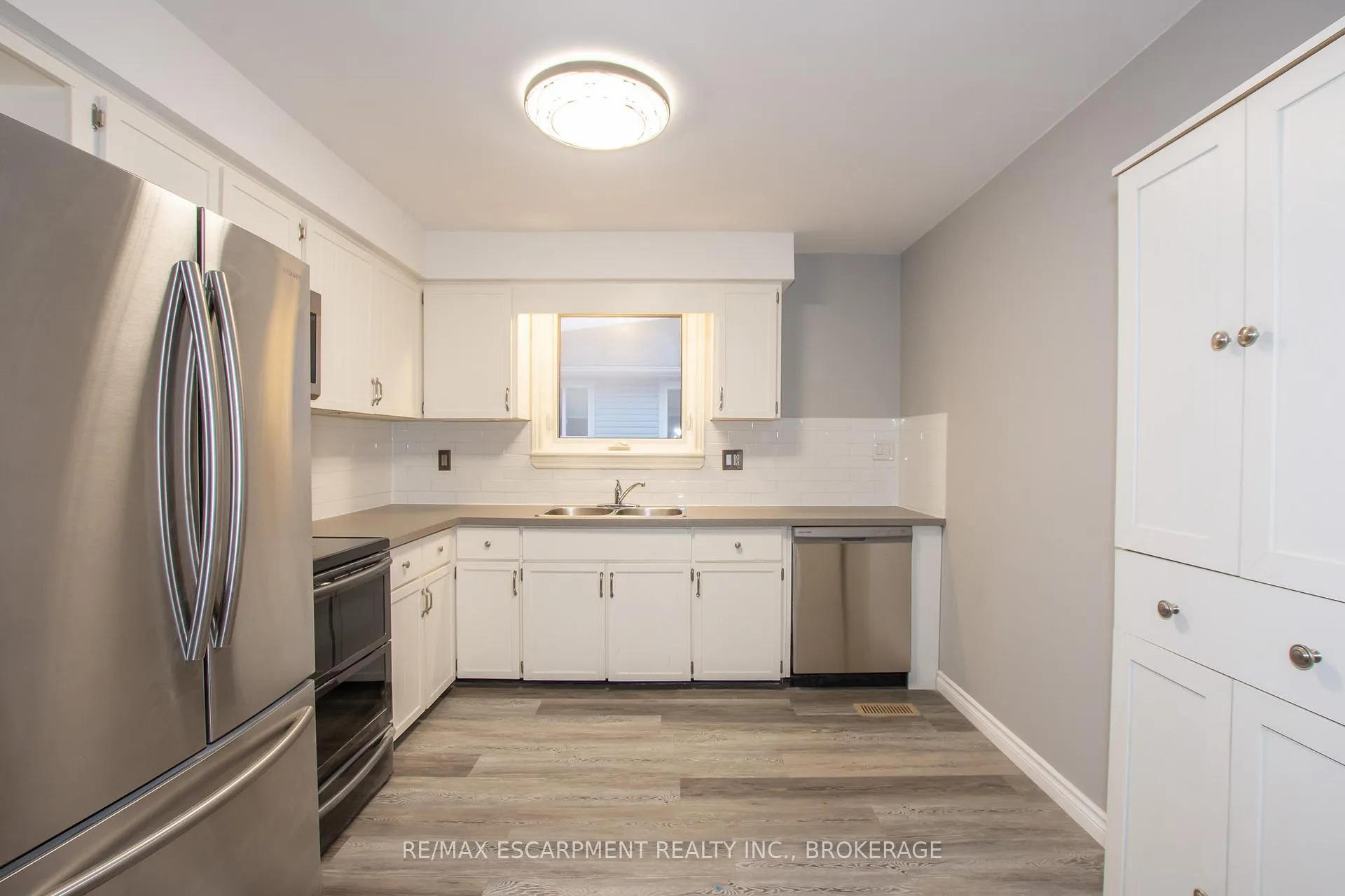 Photo 7 of Unit Upper, 81 Marc Boulevard, Welland, Lincoln/Crowland — HOMEH