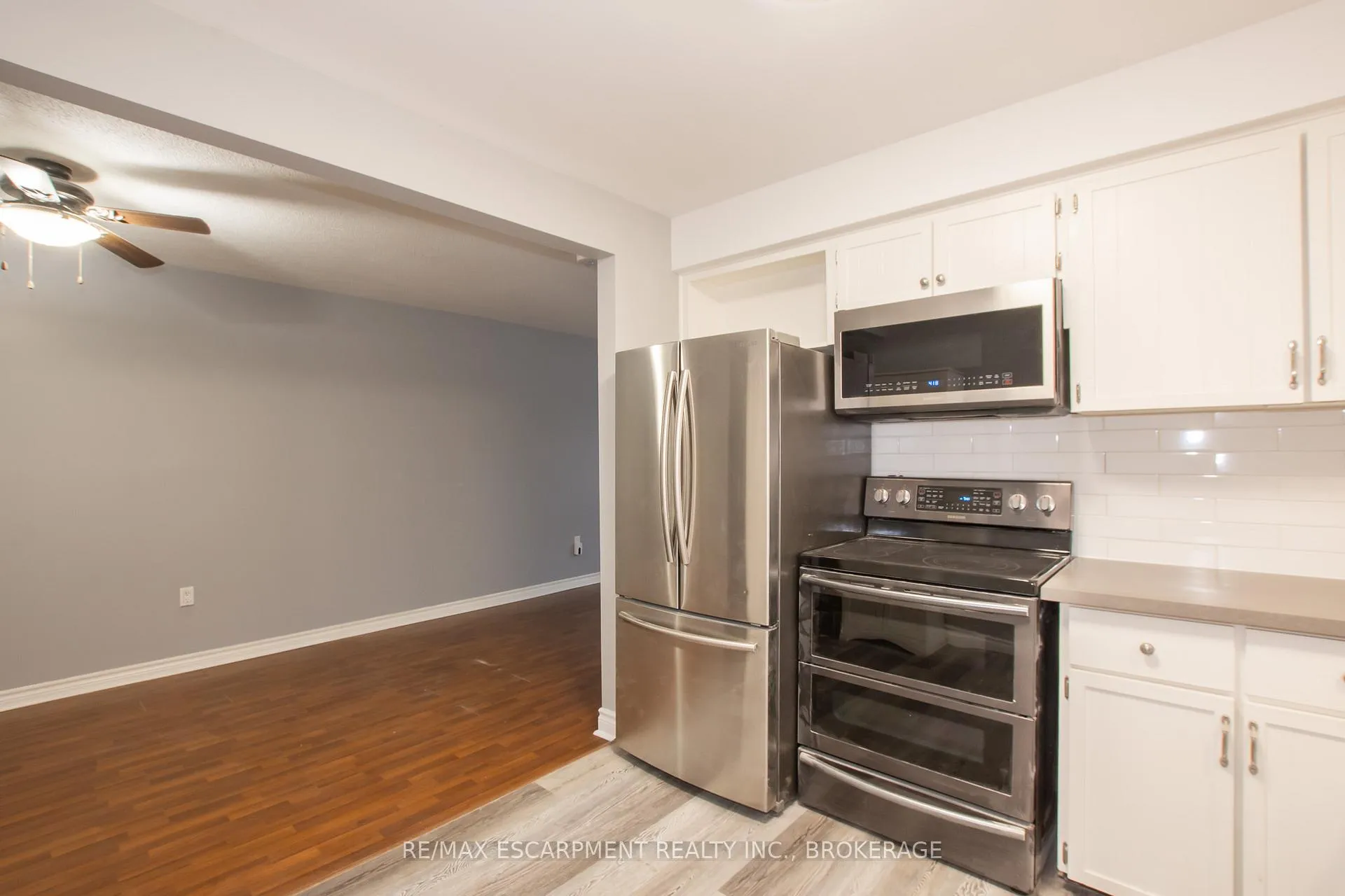 Photo 9 of Unit Upper, 81 Marc Boulevard, Welland, Lincoln/Crowland — HOMEH