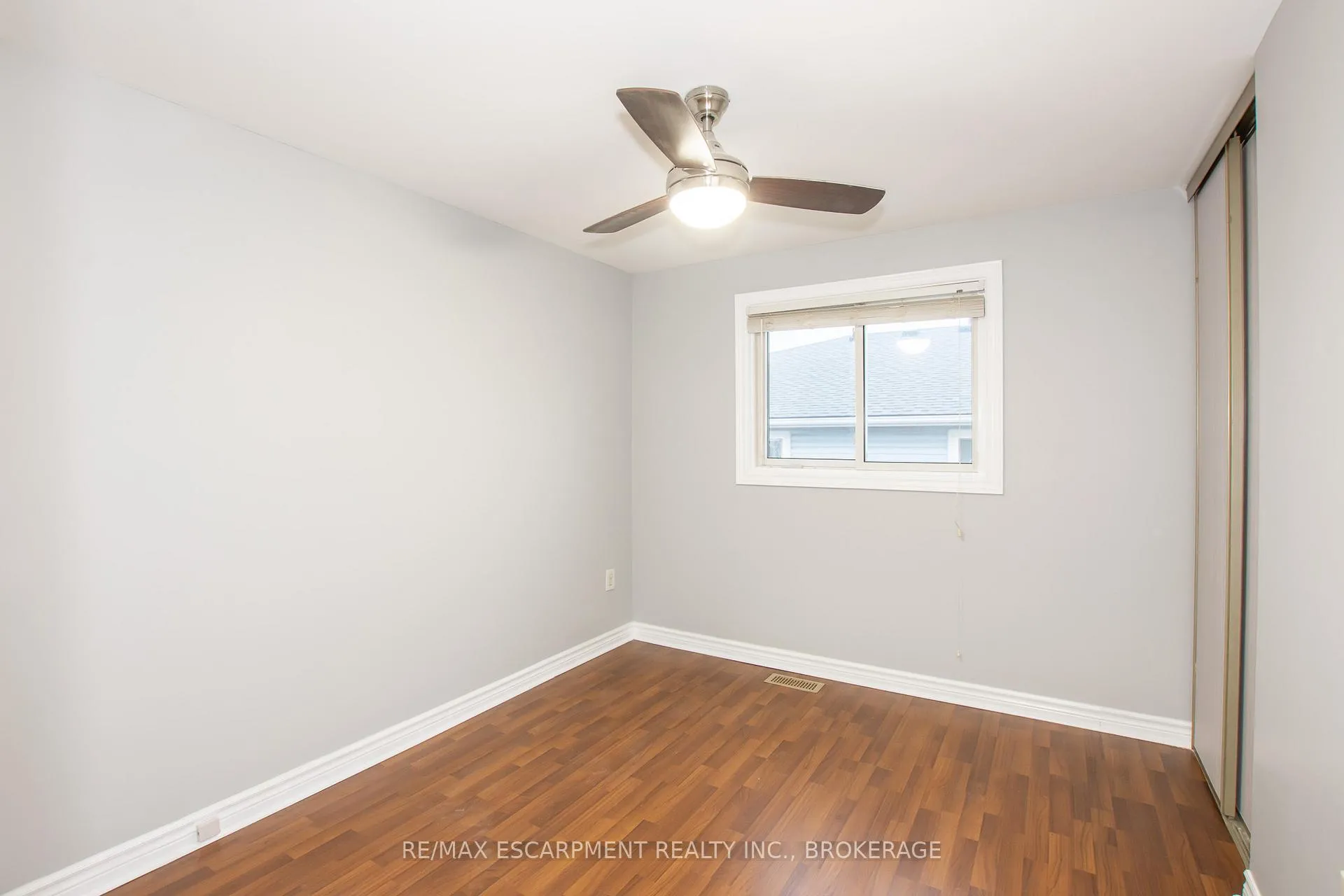 Photo 12 of Unit Upper, 81 Marc Boulevard, Welland, Lincoln/Crowland — HOMEH