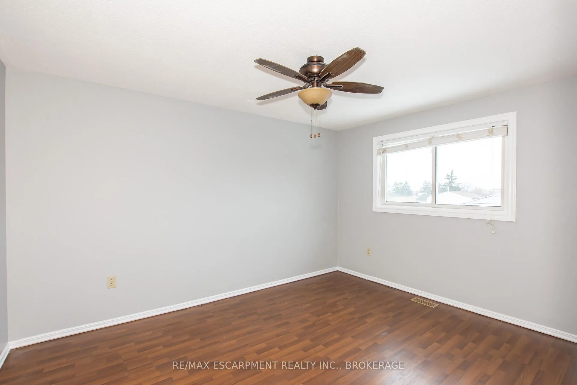 Photo 14 of Unit Upper, 81 Marc Boulevard, Welland, Lincoln/Crowland — HOMEH