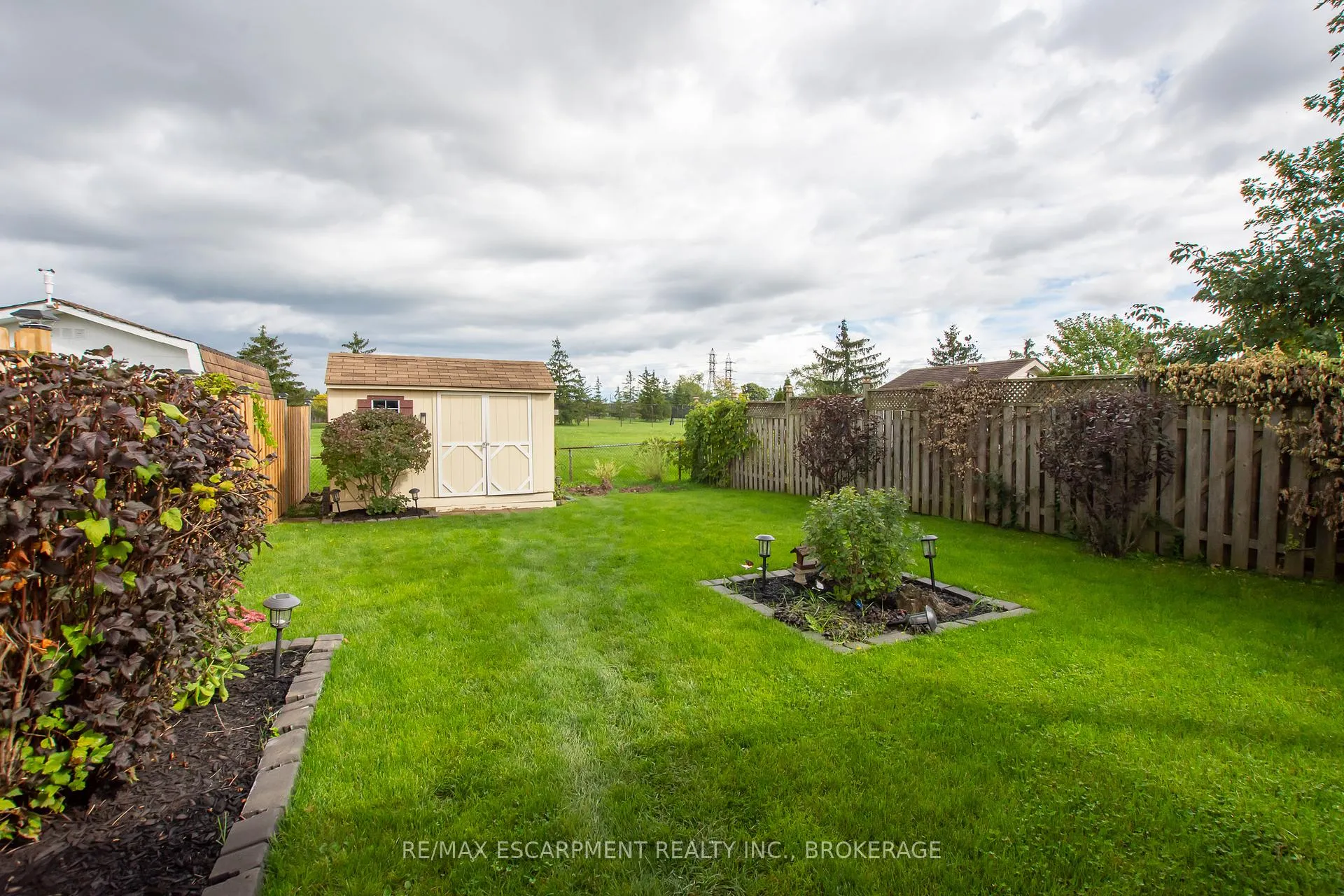 Photo 16 of Unit Upper, 81 Marc Boulevard, Welland, Lincoln/Crowland — HOMEH