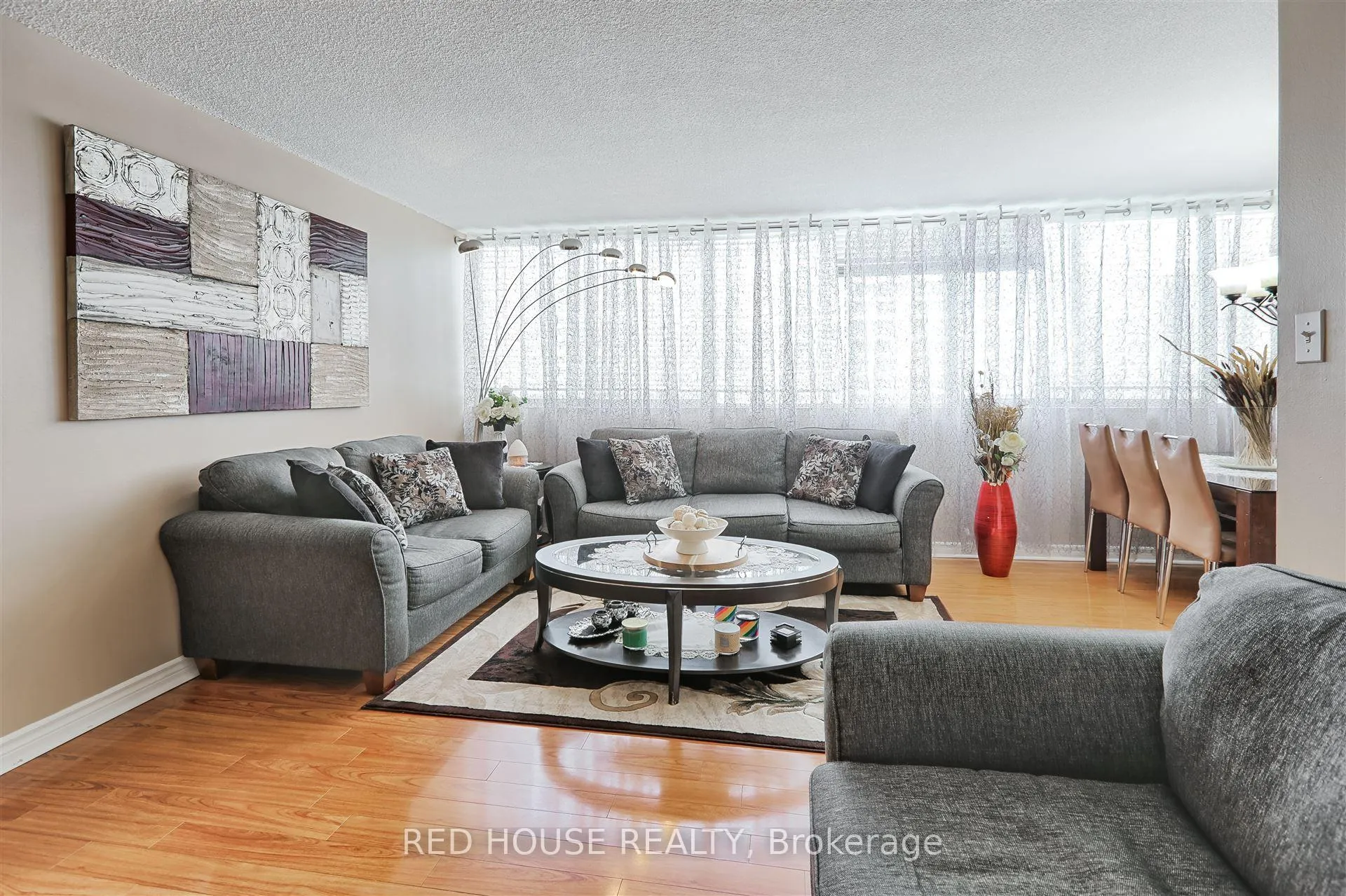 Photo 5 of Unit 705, 3590 Kaneff Crescent, Mississauga, Mississauga Valleys — HOMEH
