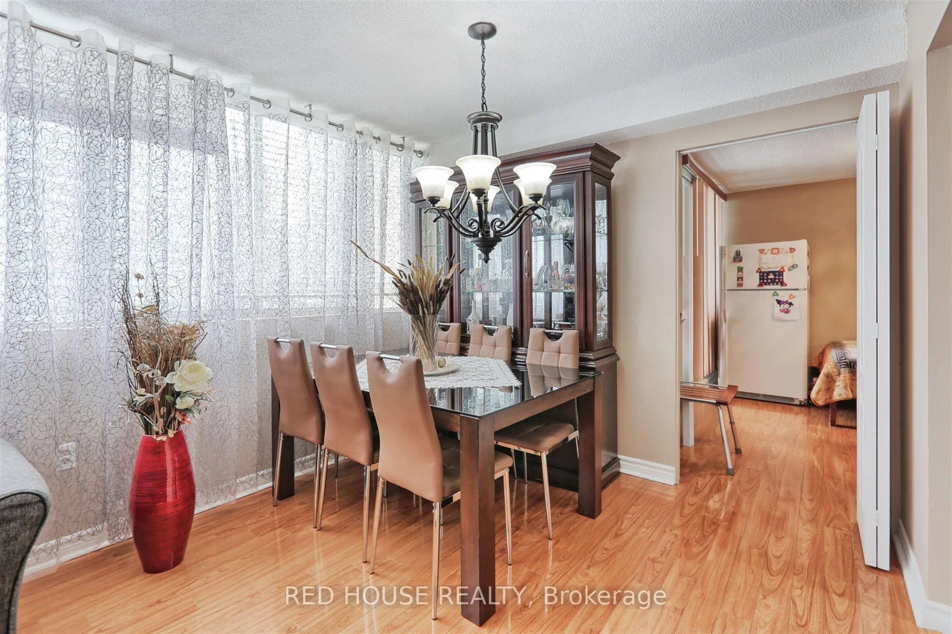Photo 10 of Unit 705, 3590 Kaneff Crescent, Mississauga, Mississauga Valleys — HOMEH
