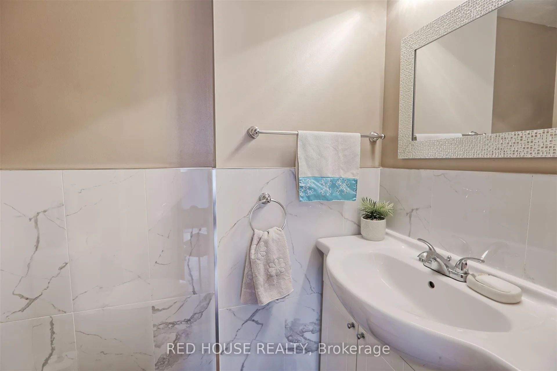Photo 26 of Unit 705, 3590 Kaneff Crescent, Mississauga, Mississauga Valleys — HOMEH