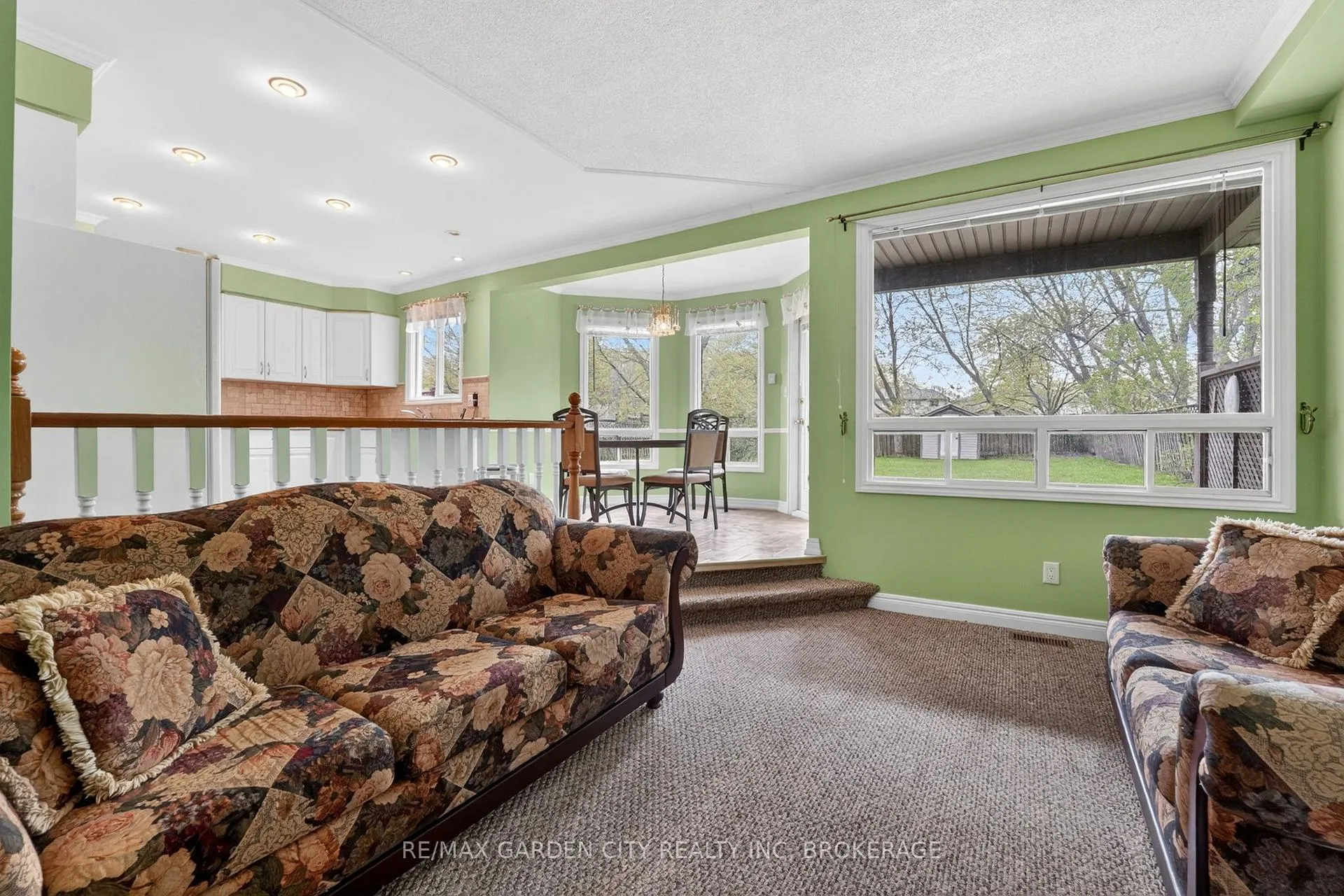 Photo 19 of 8 Christina Court, Welland, N. Welland — HOMEH
